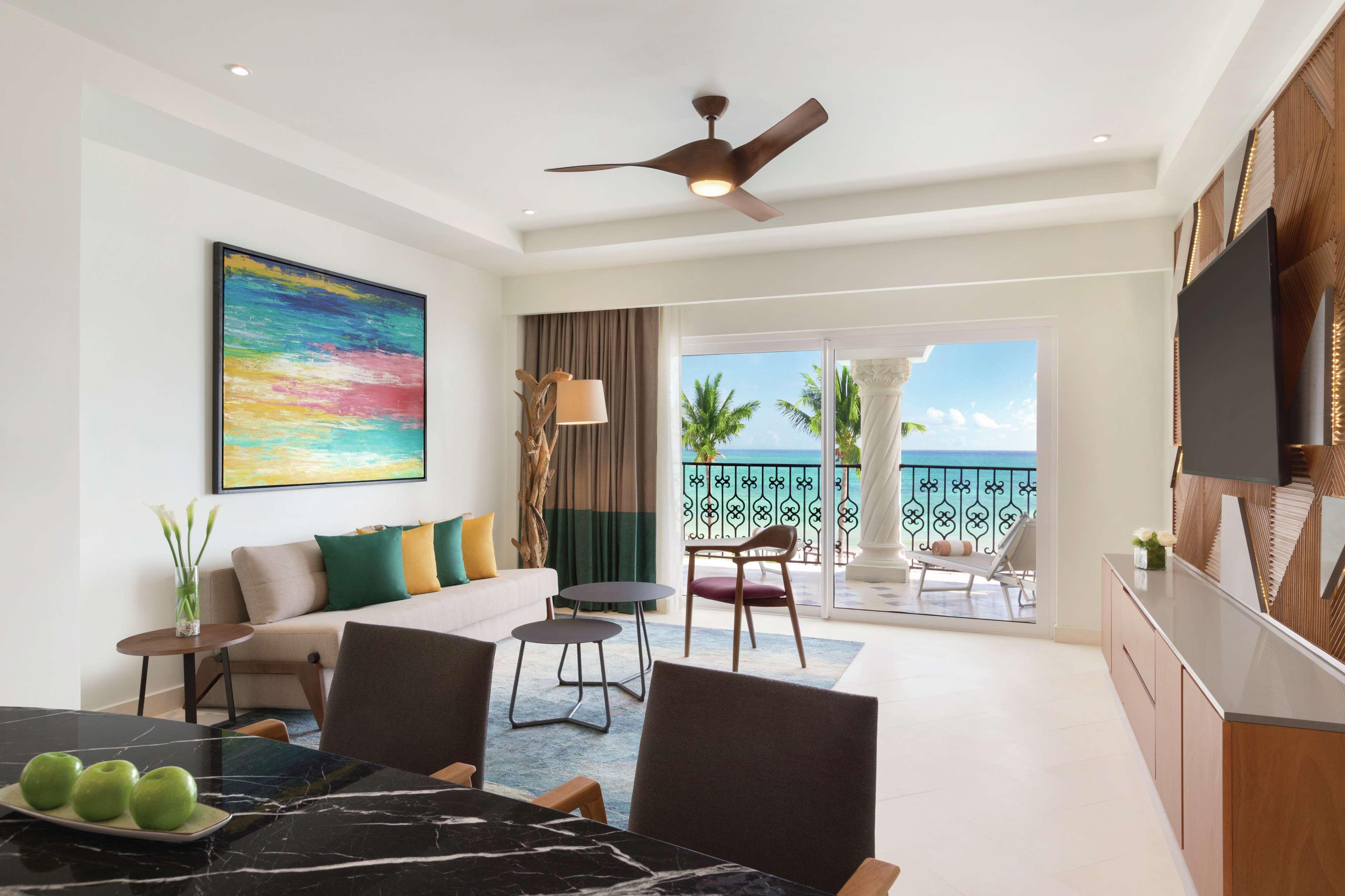 Suite Ocean Front King Bed
