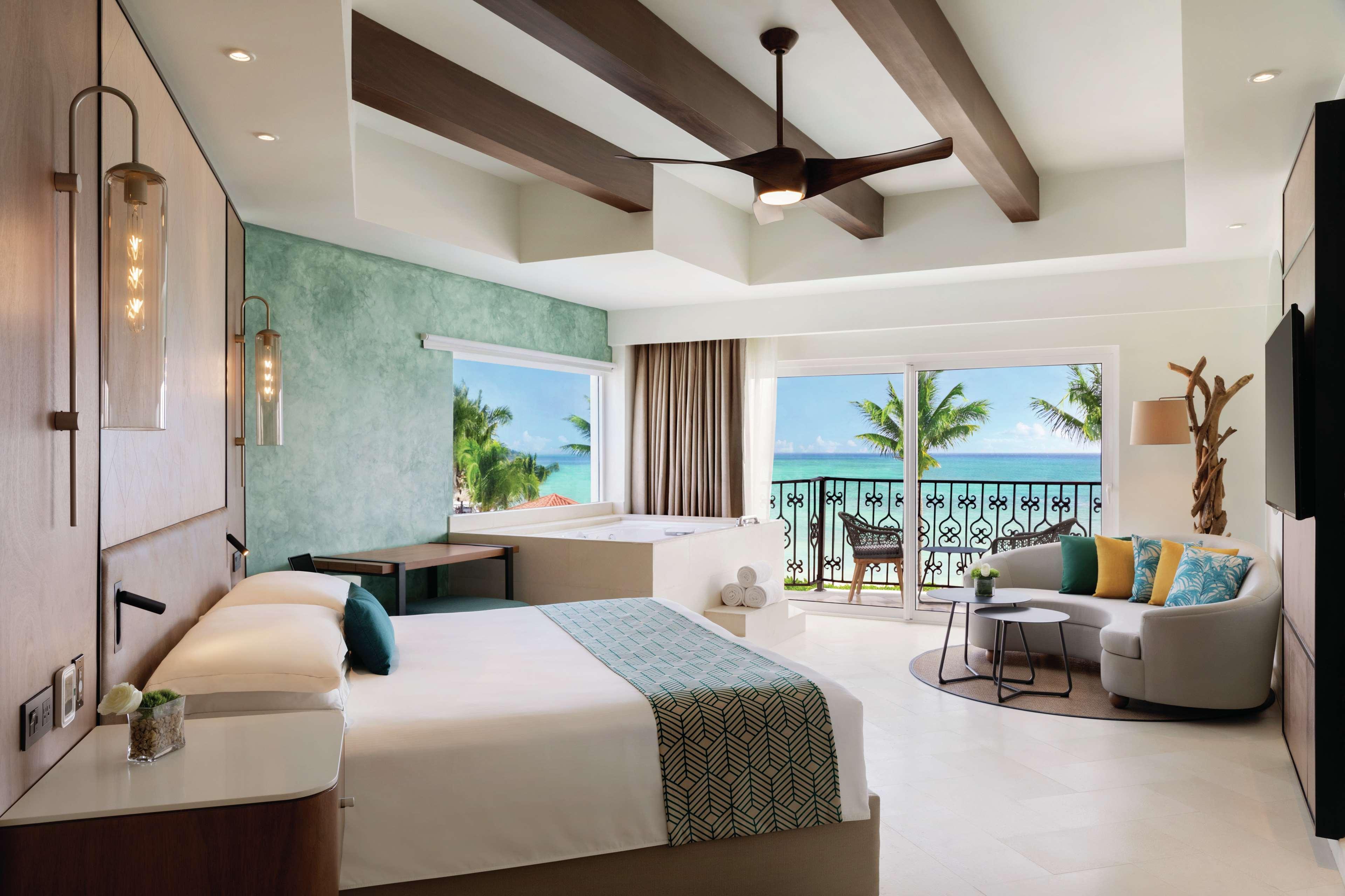 Suite Ocean Front King Bed