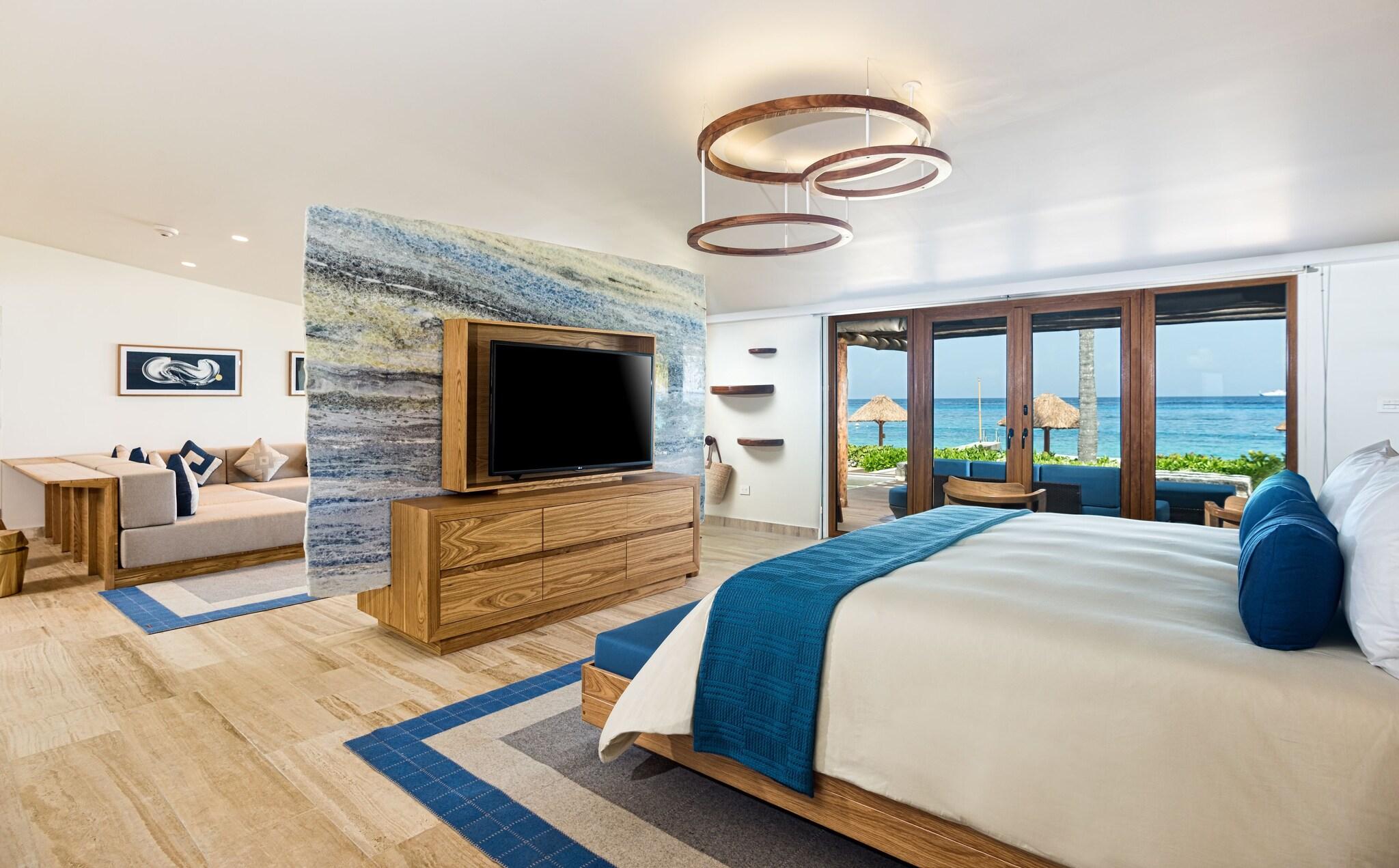 Suite Accessible King Size Bed