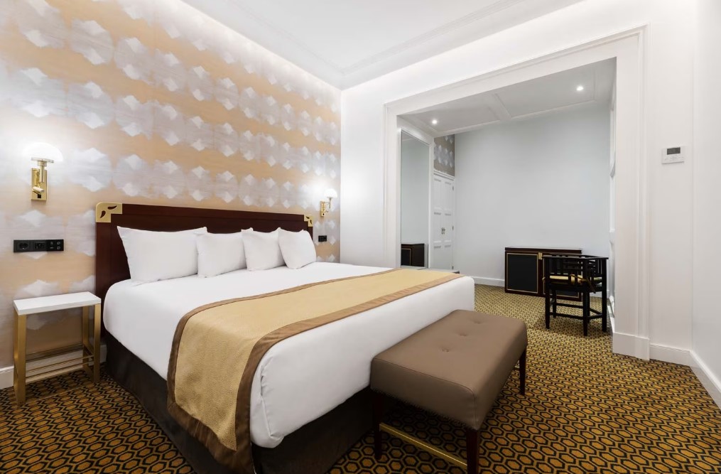 Double or Twin Standard