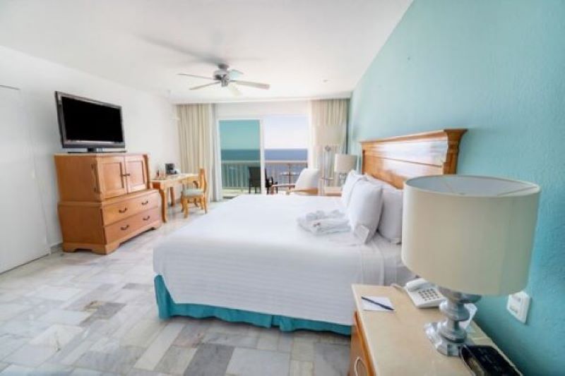 Suite Ocean View King Bed