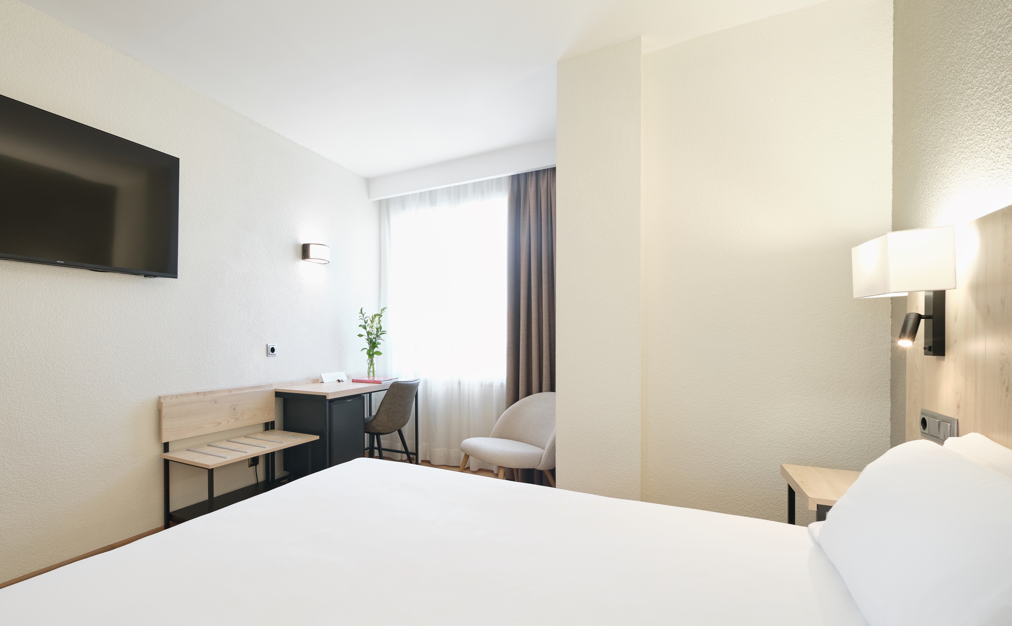 Double King Size Bed