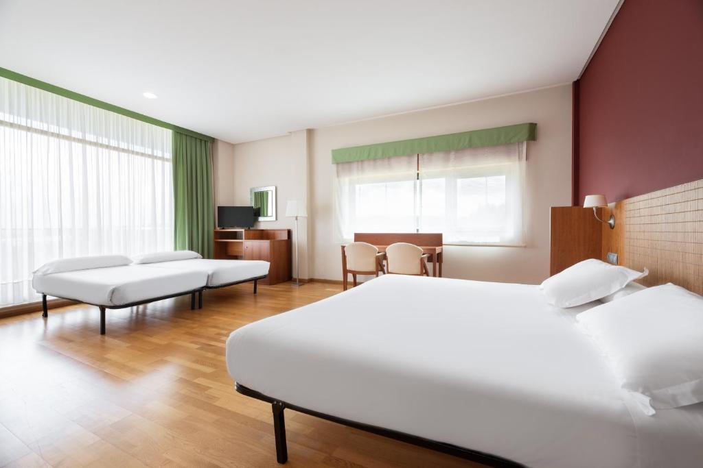 Family Room Capacity 1