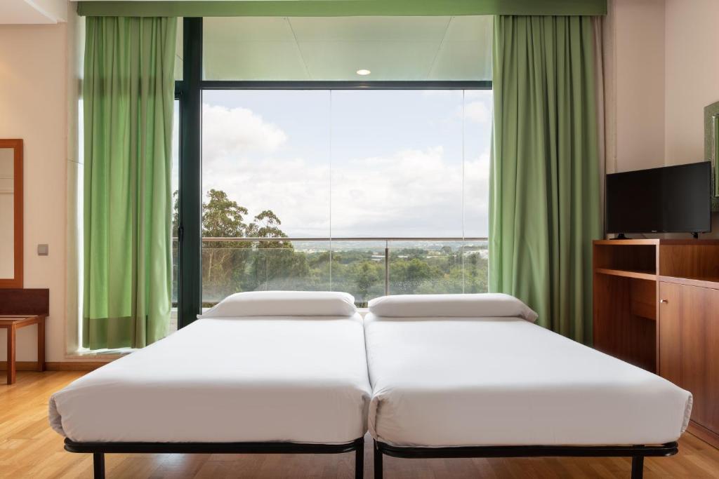 Family Room Capacity 2