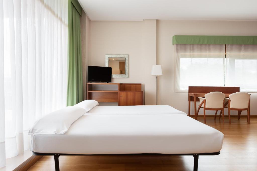 Family Room Capacity 1