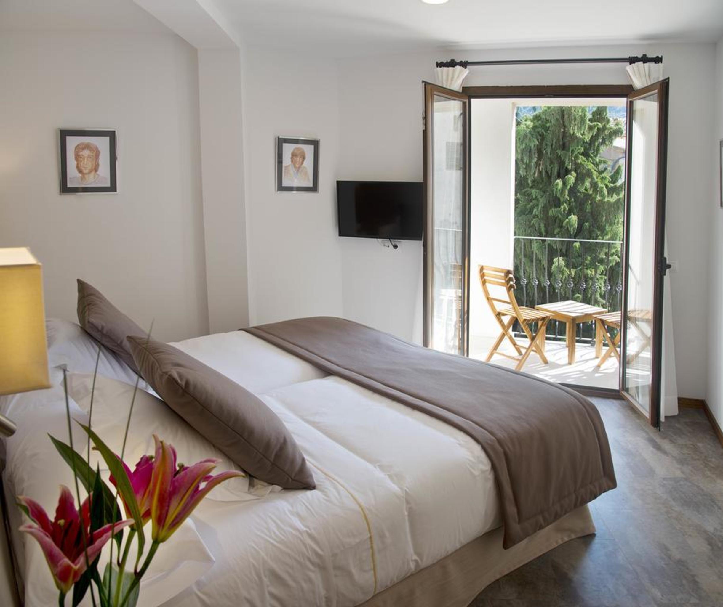 Double or Twin Standard