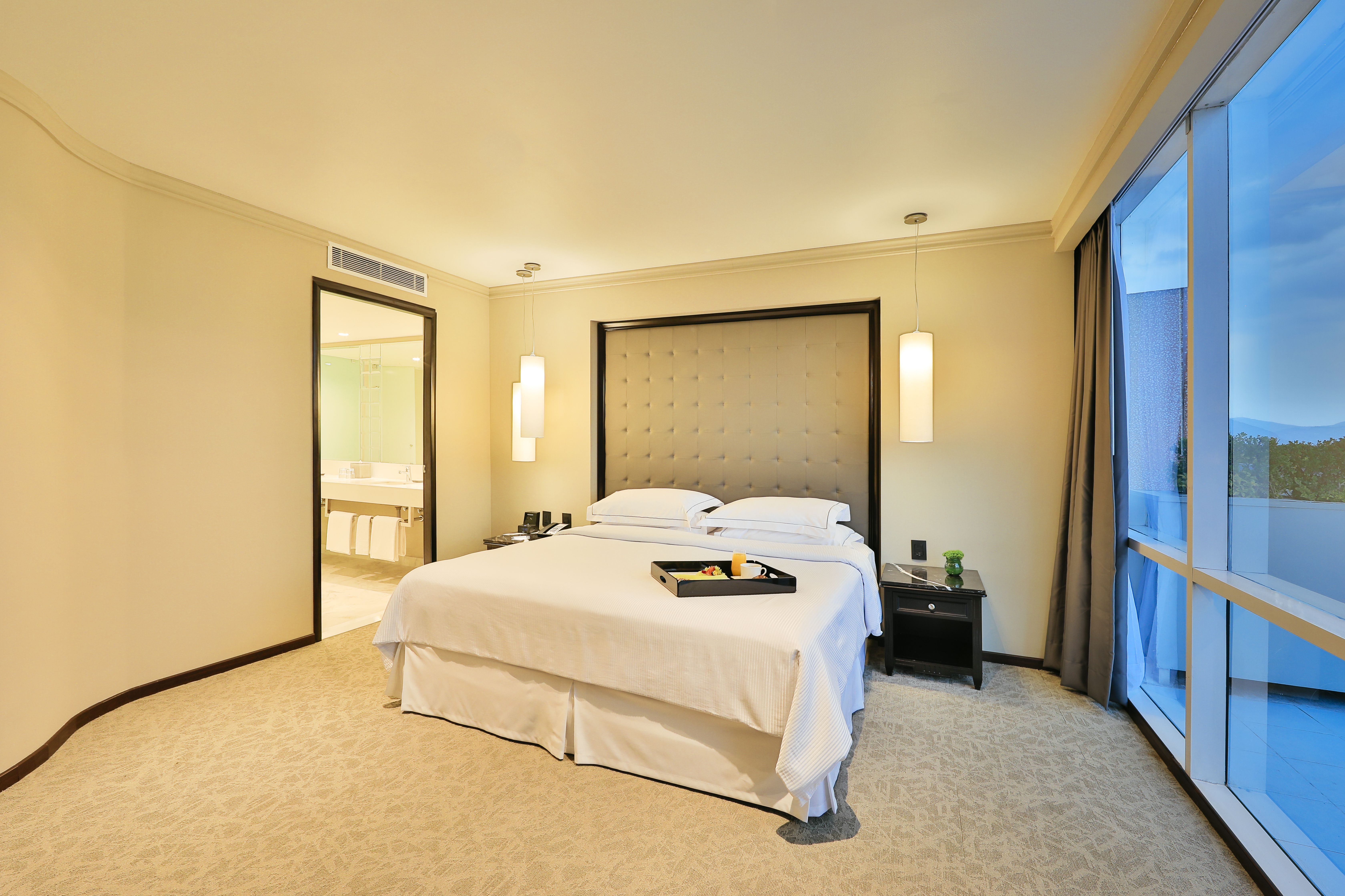 Suite Premium City View