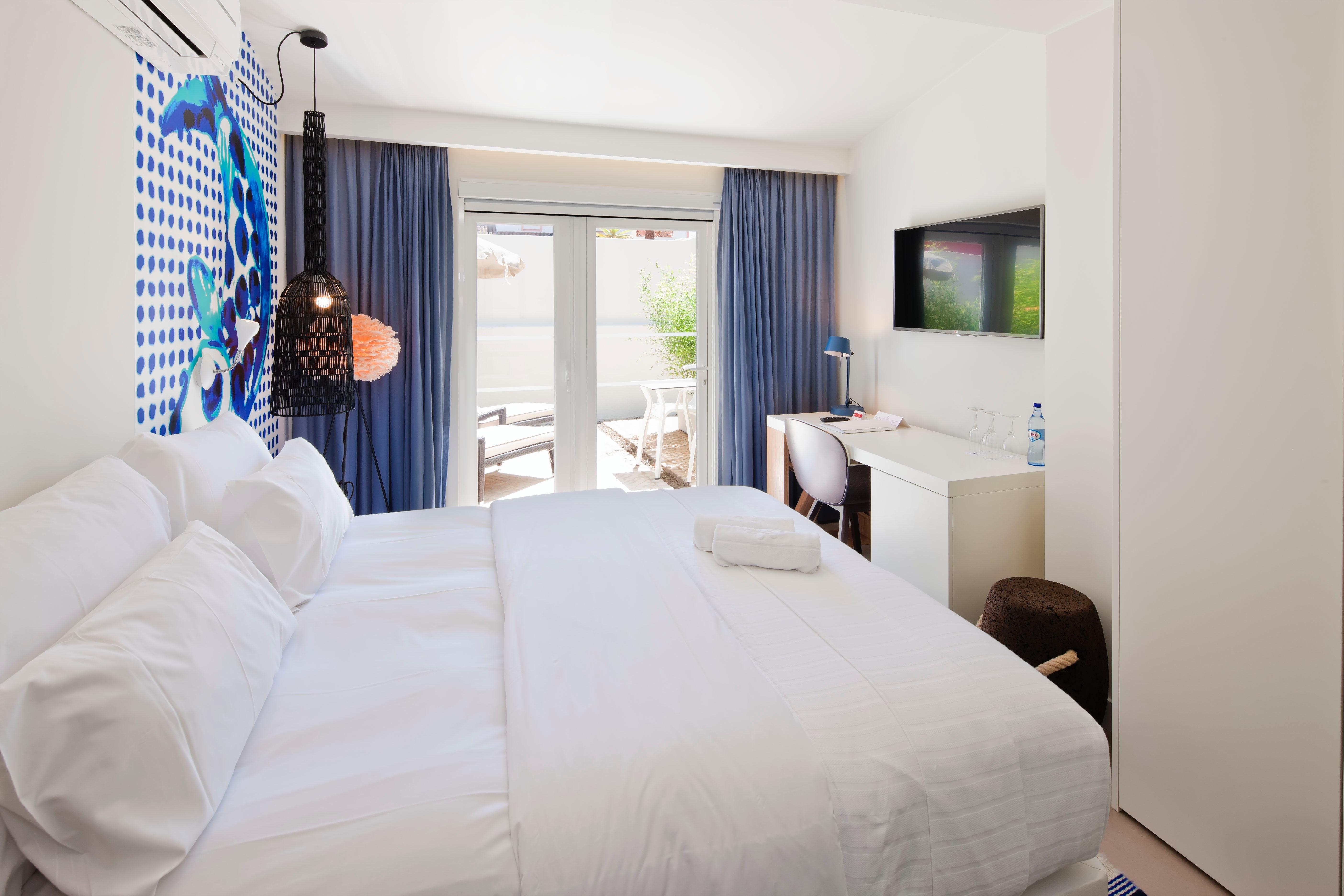 Double or Twin Deluxe