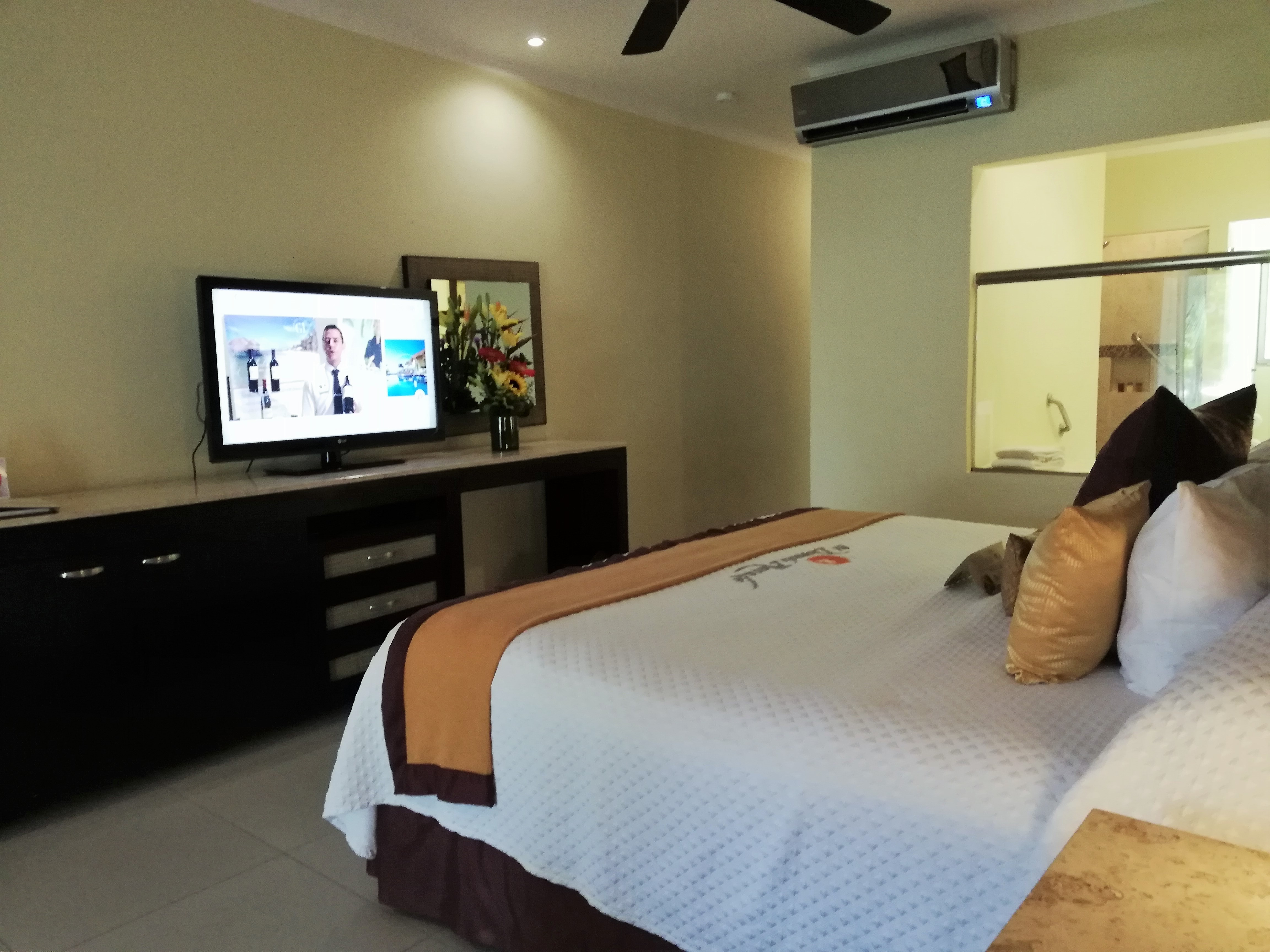 Junior Suite Beach Front