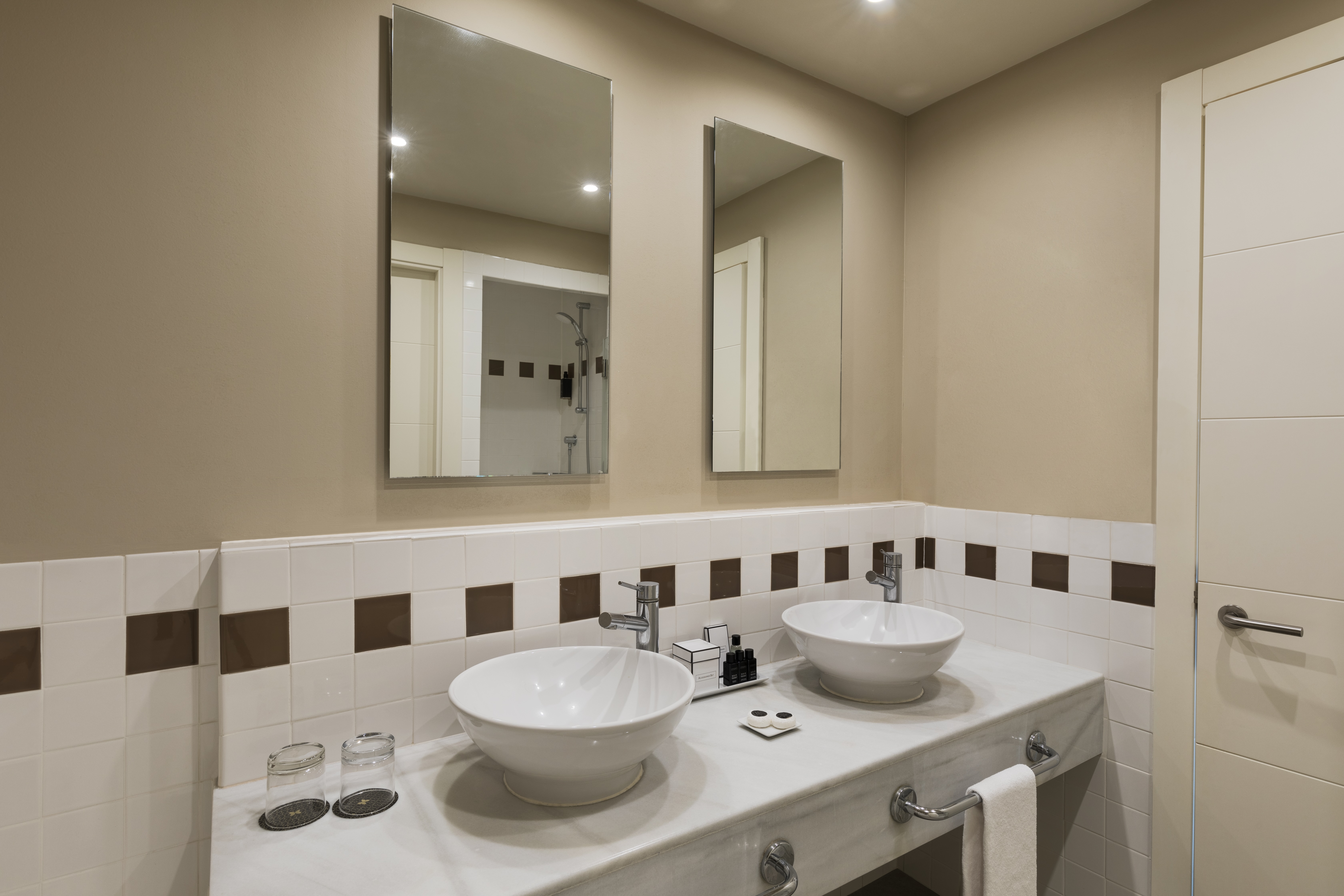 Double or Twin Standard