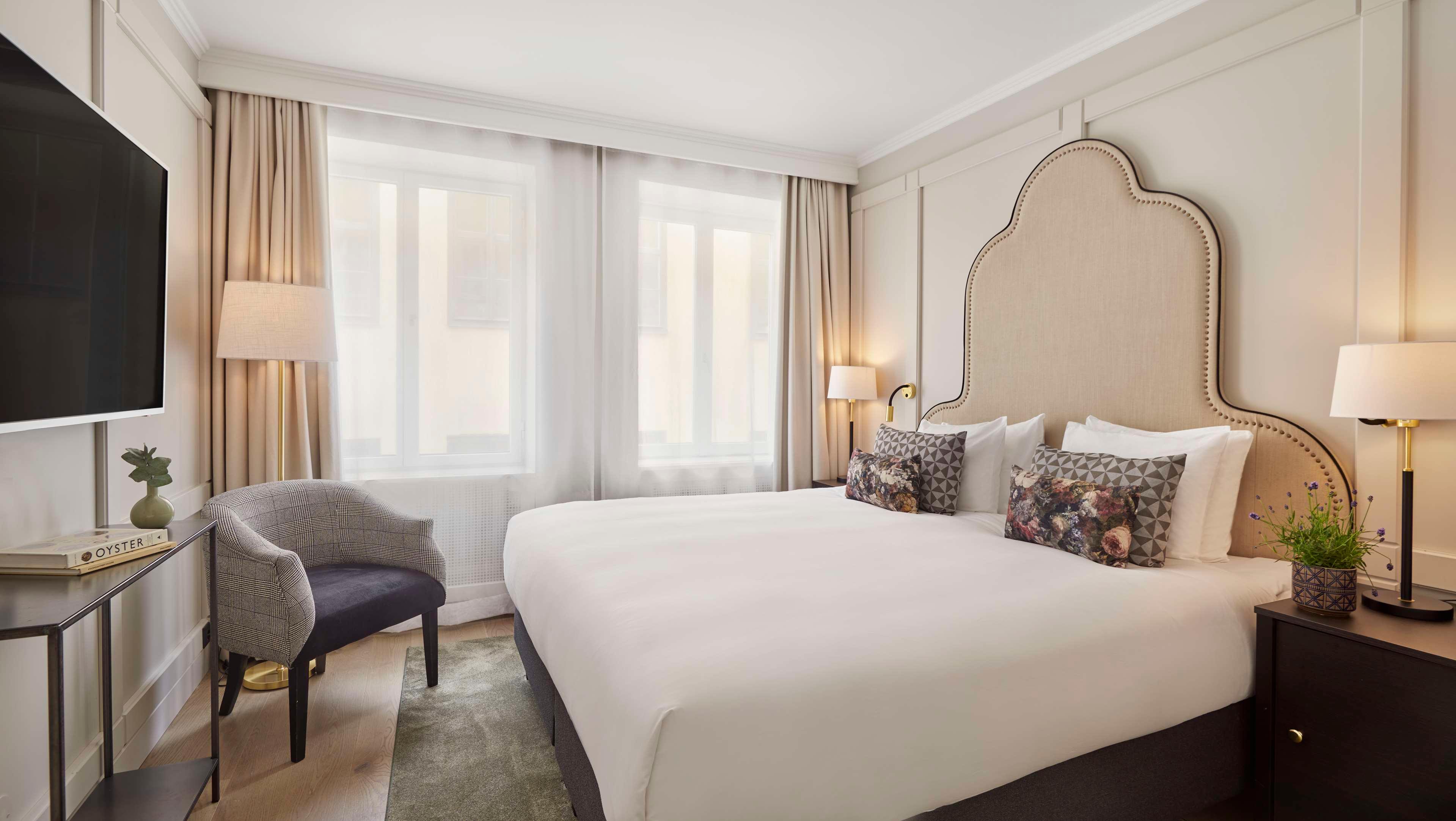 Double Queen Size Bed