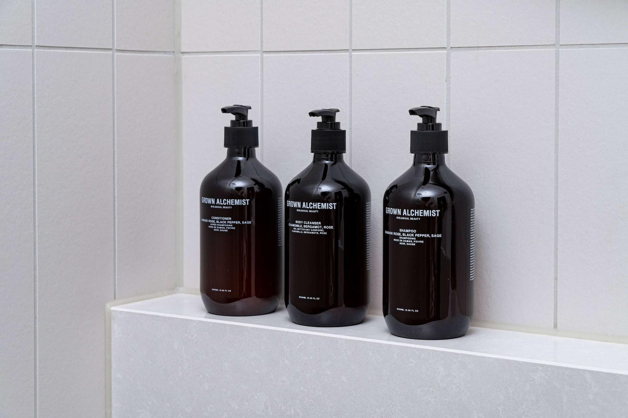 Suite Queen Size Bed