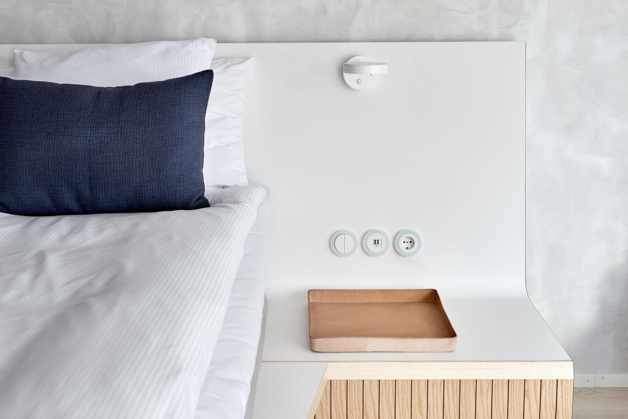 Double Queen Size Bed