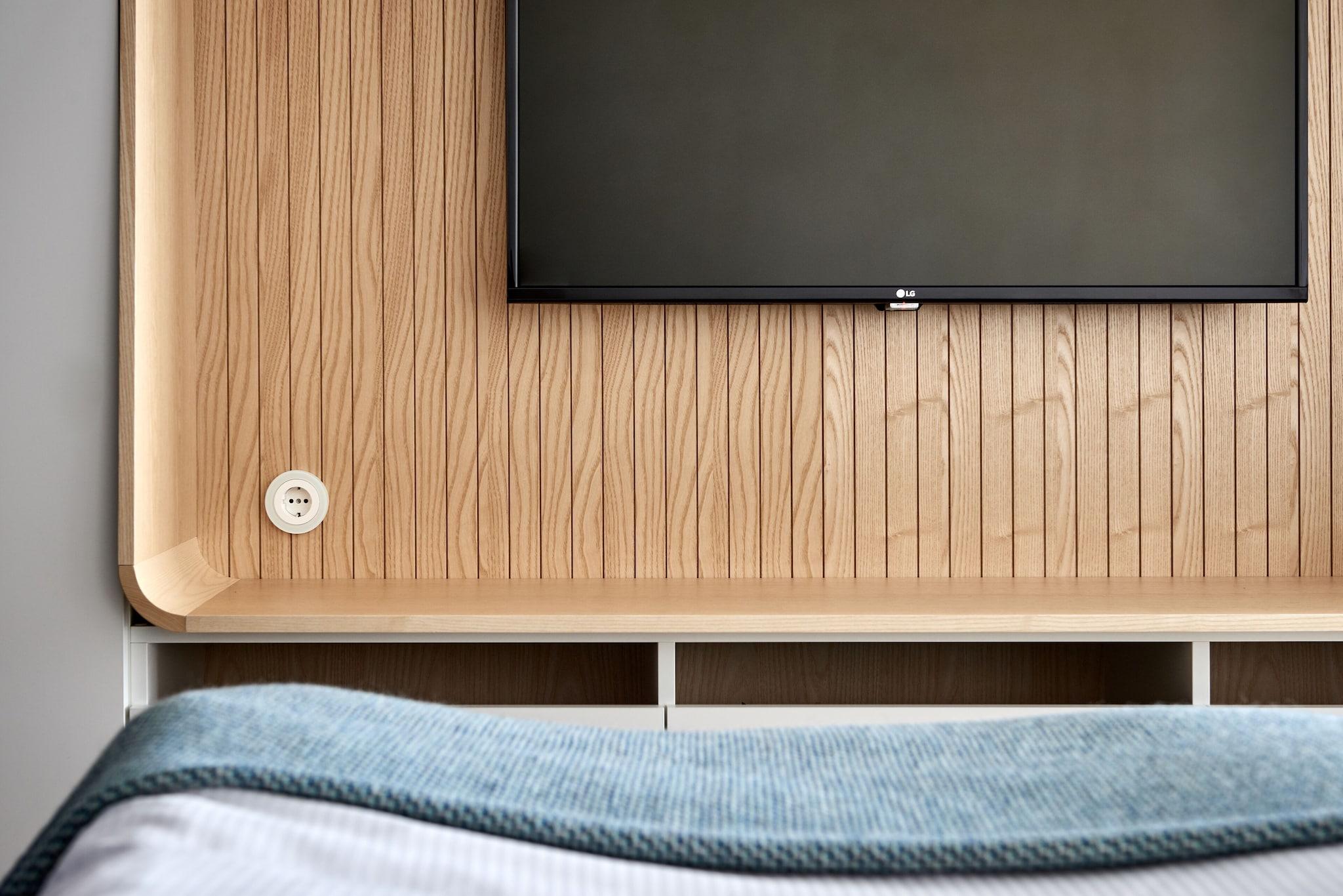 Double Deluxe King Bed