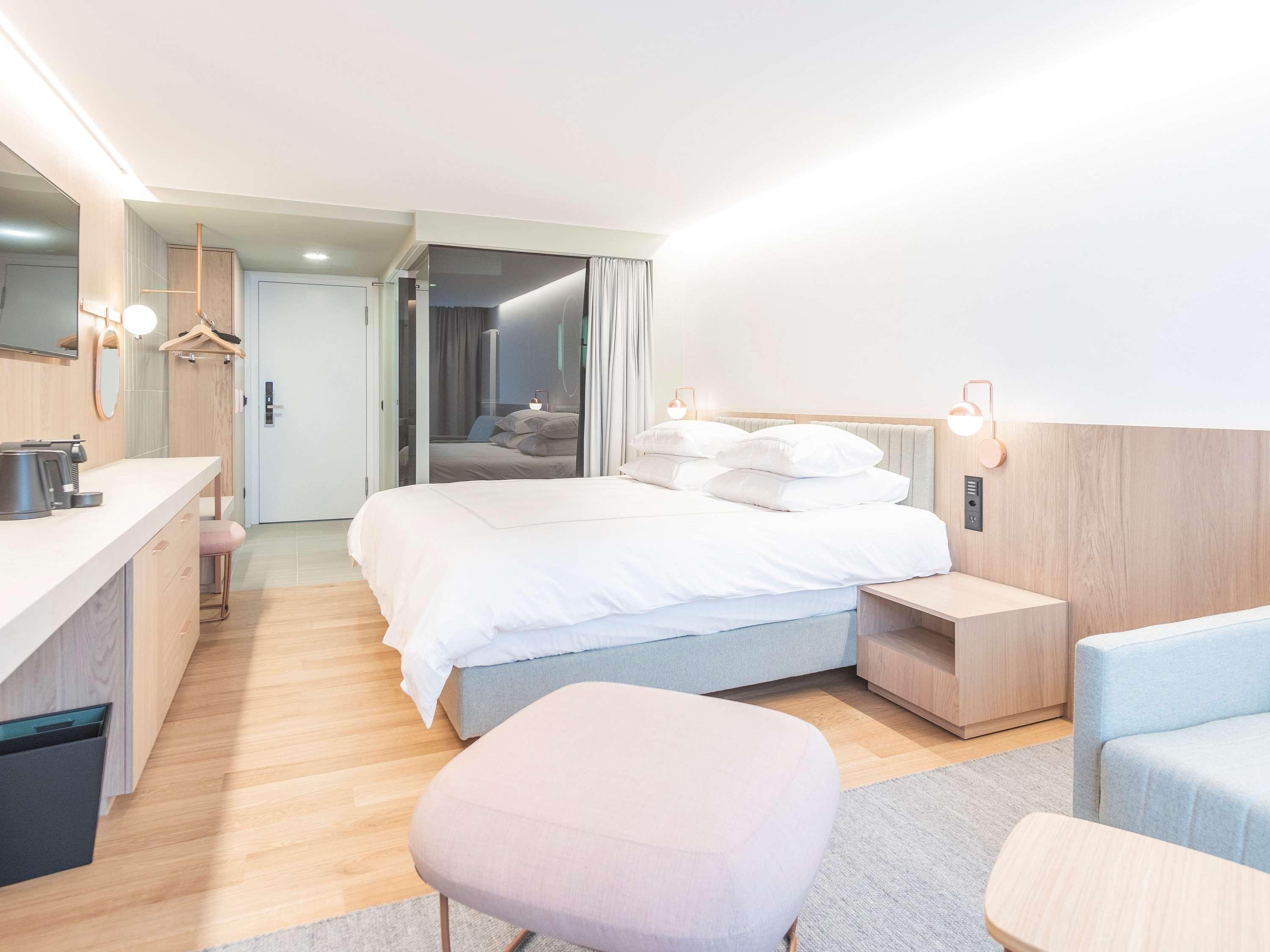 Double or Twin Standard