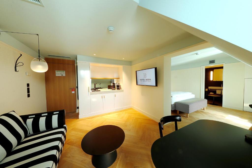 Apartment Capacity 3