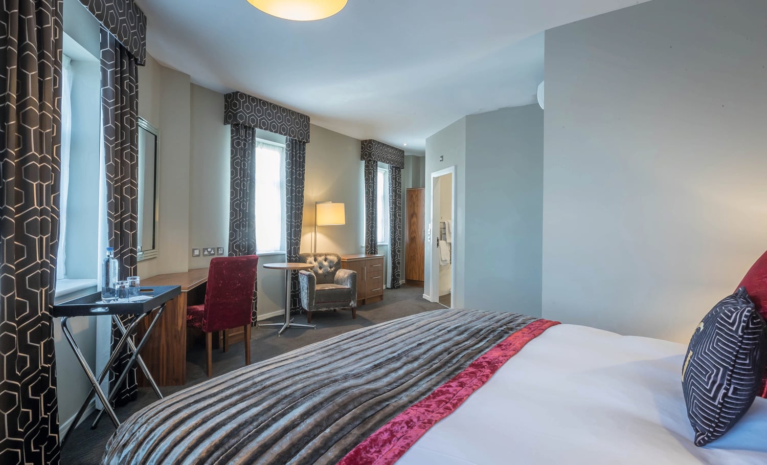 Double Deluxe Queen Bed