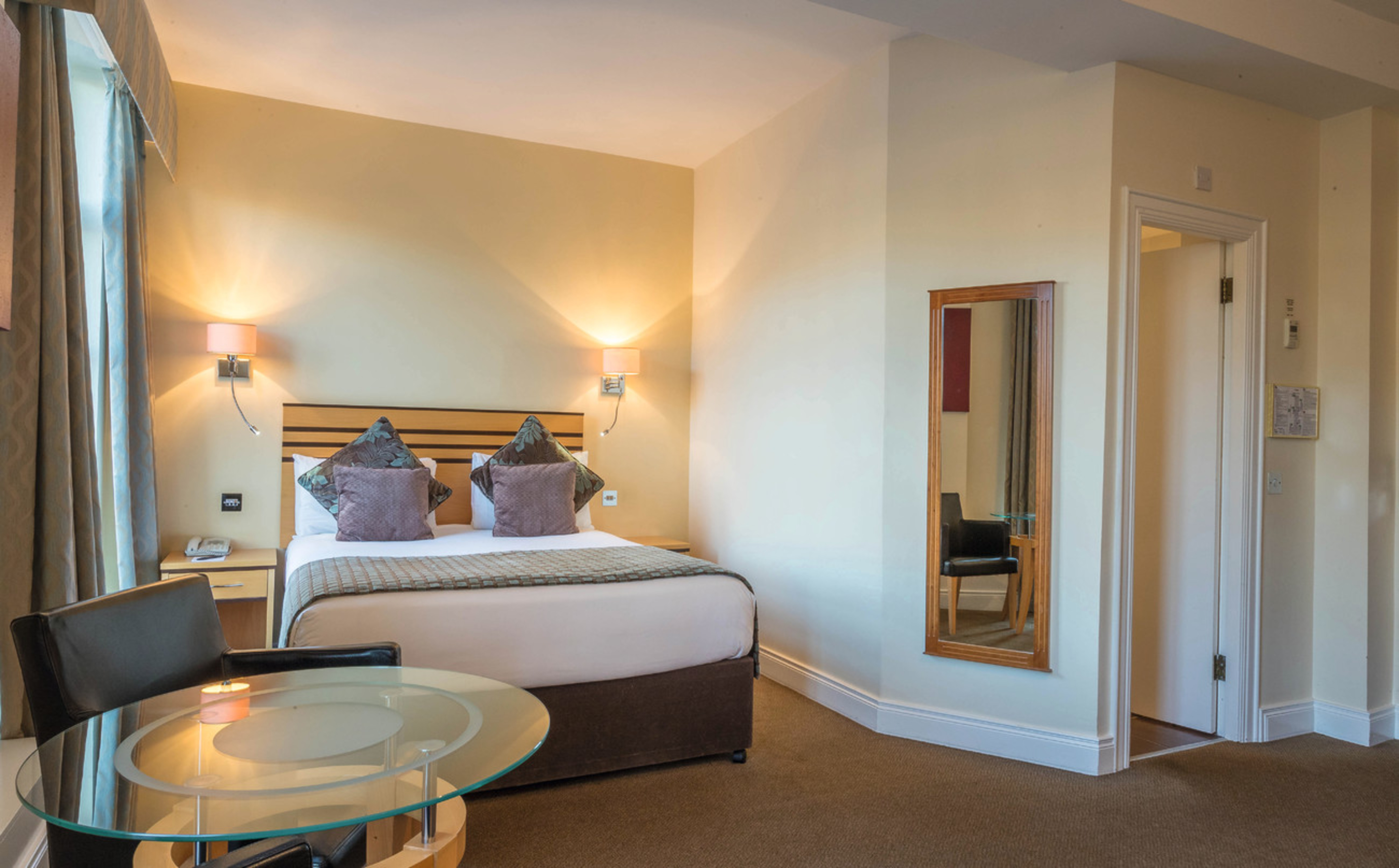 Double Queen Size Bed