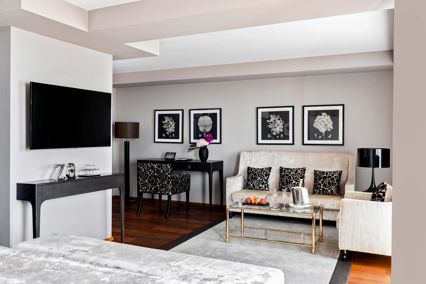 Junior Suite Deluxe Lake View