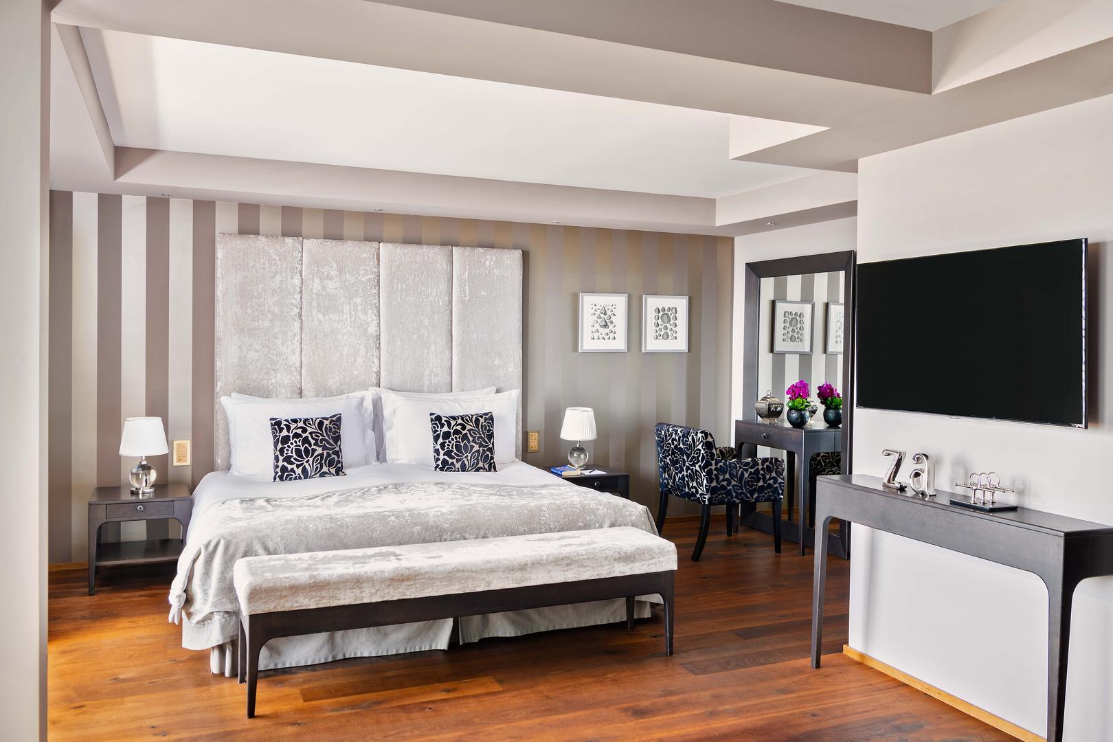 Junior Suite Deluxe Lake View