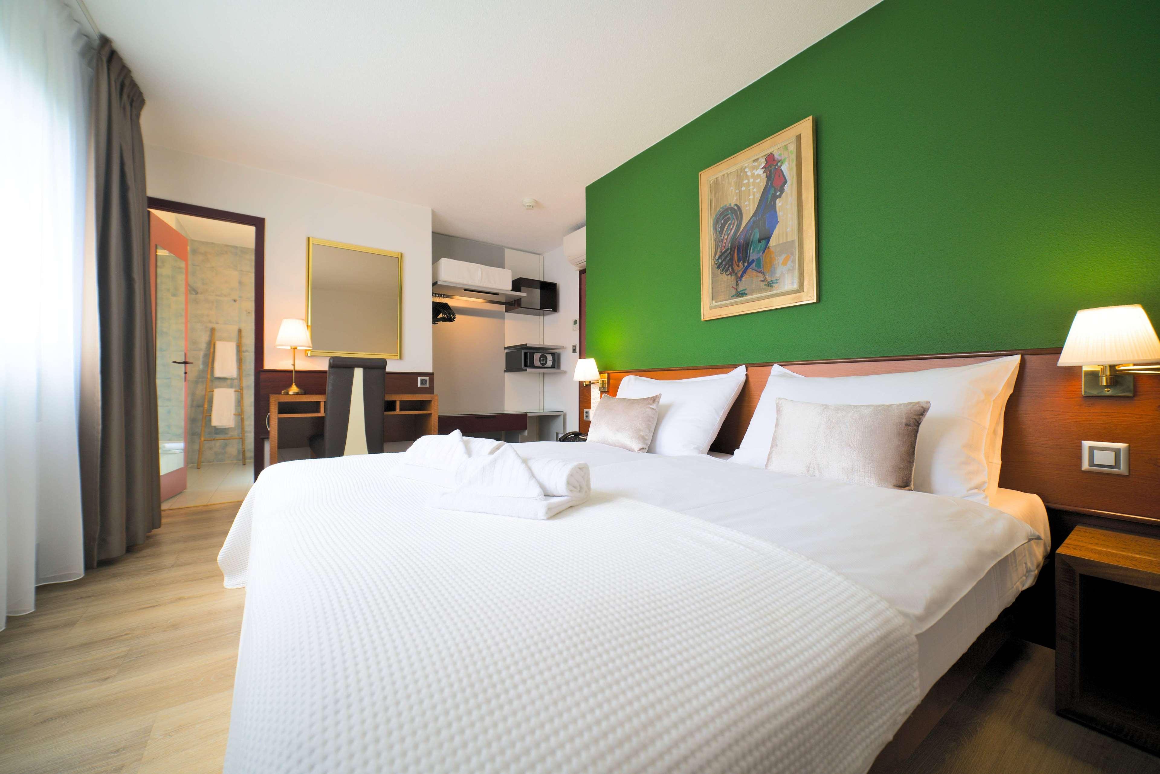 Double King Size Bed