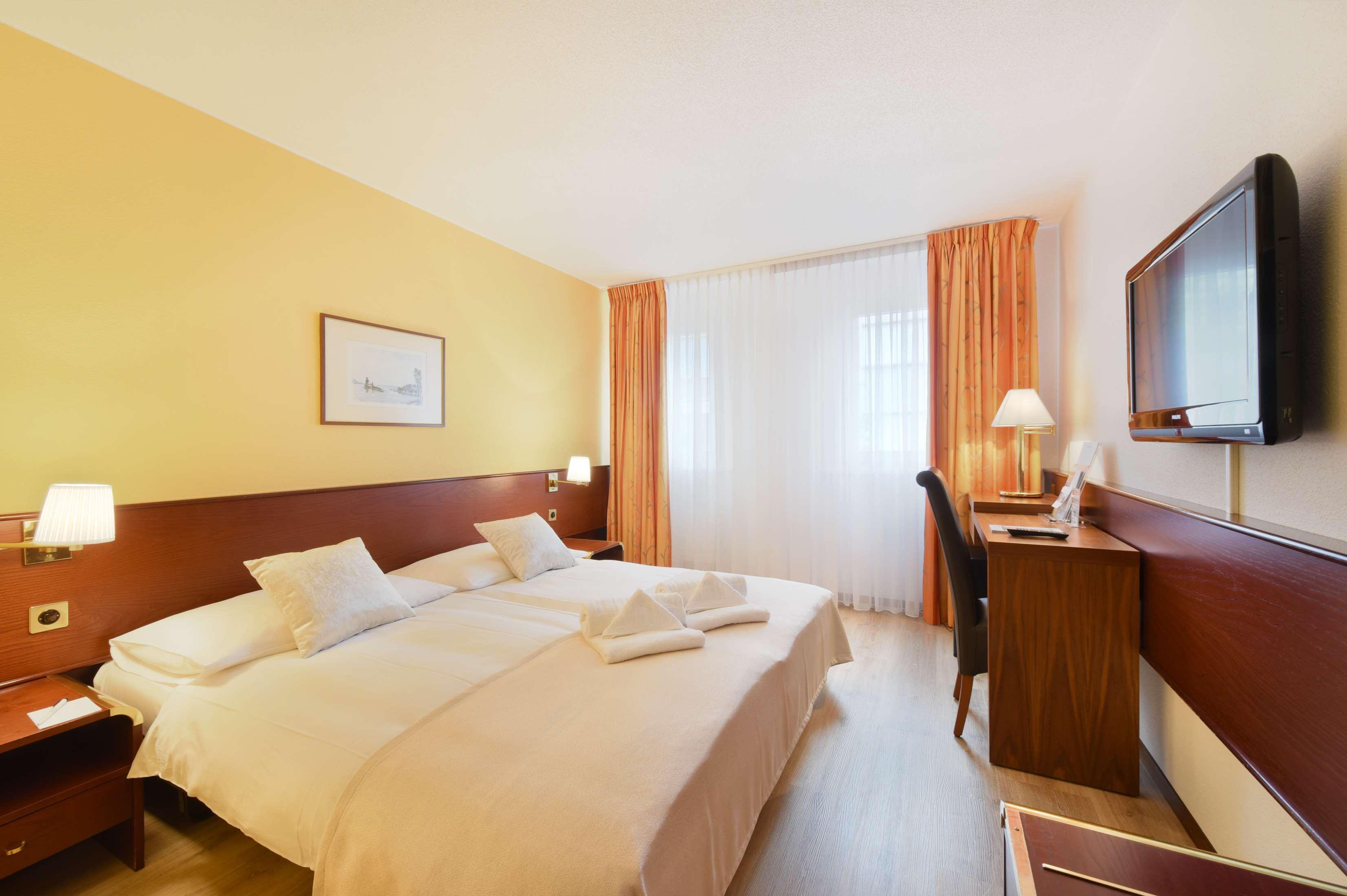 Double King Size Bed