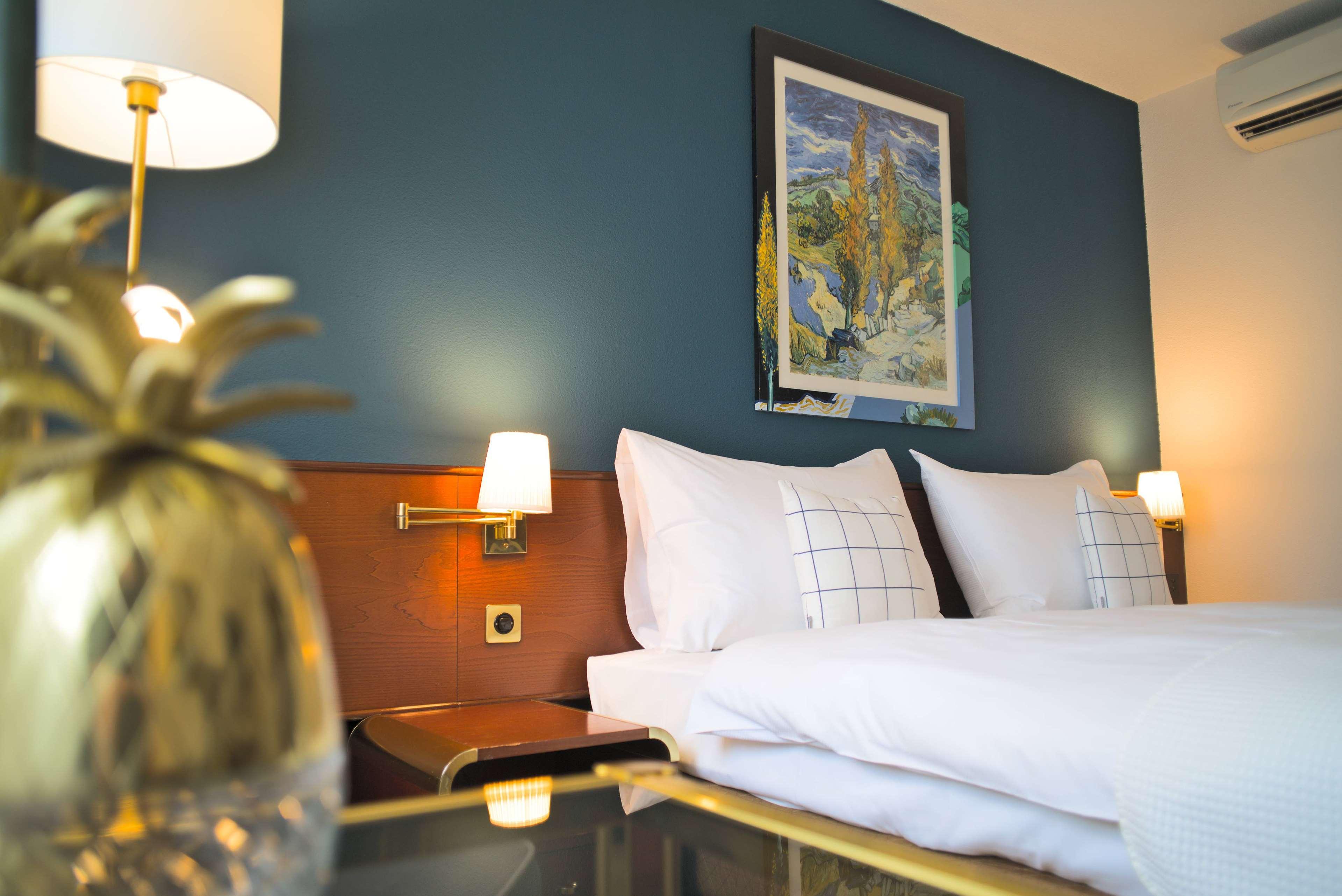 Double Superior King Bed