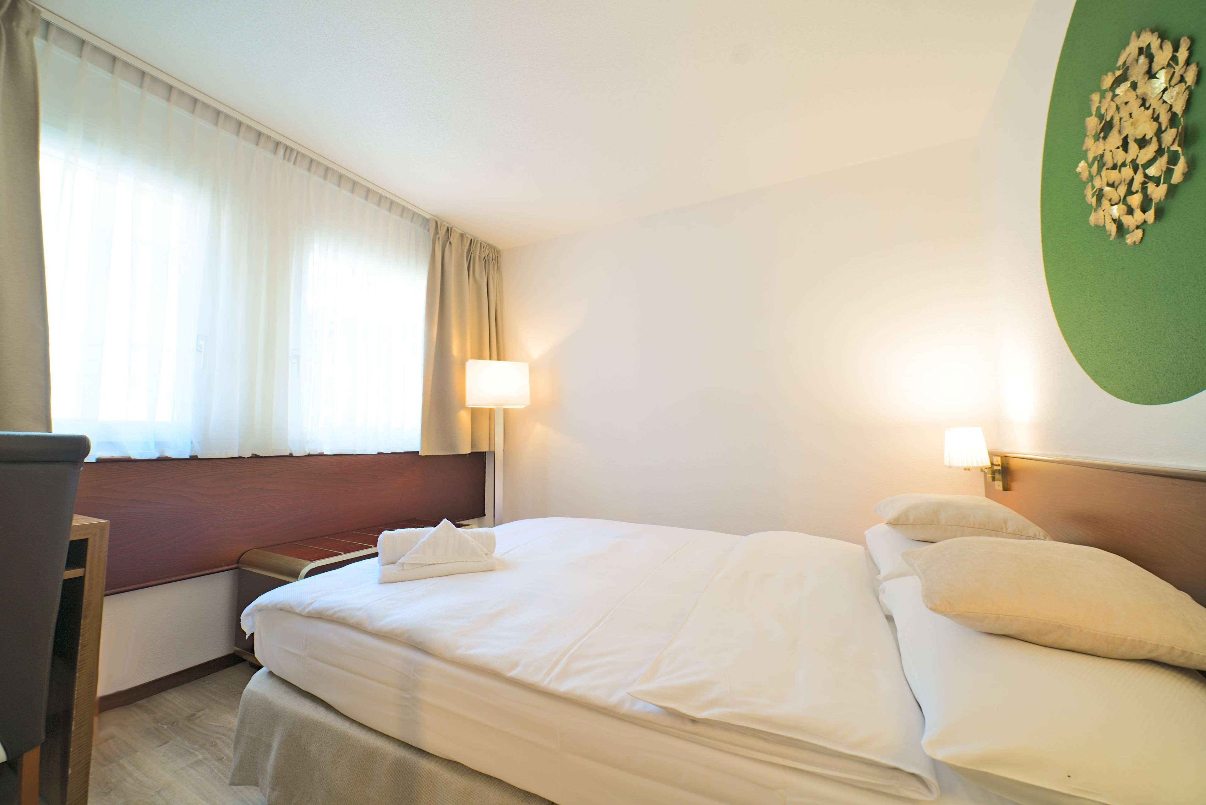 Double Deluxe King Bed