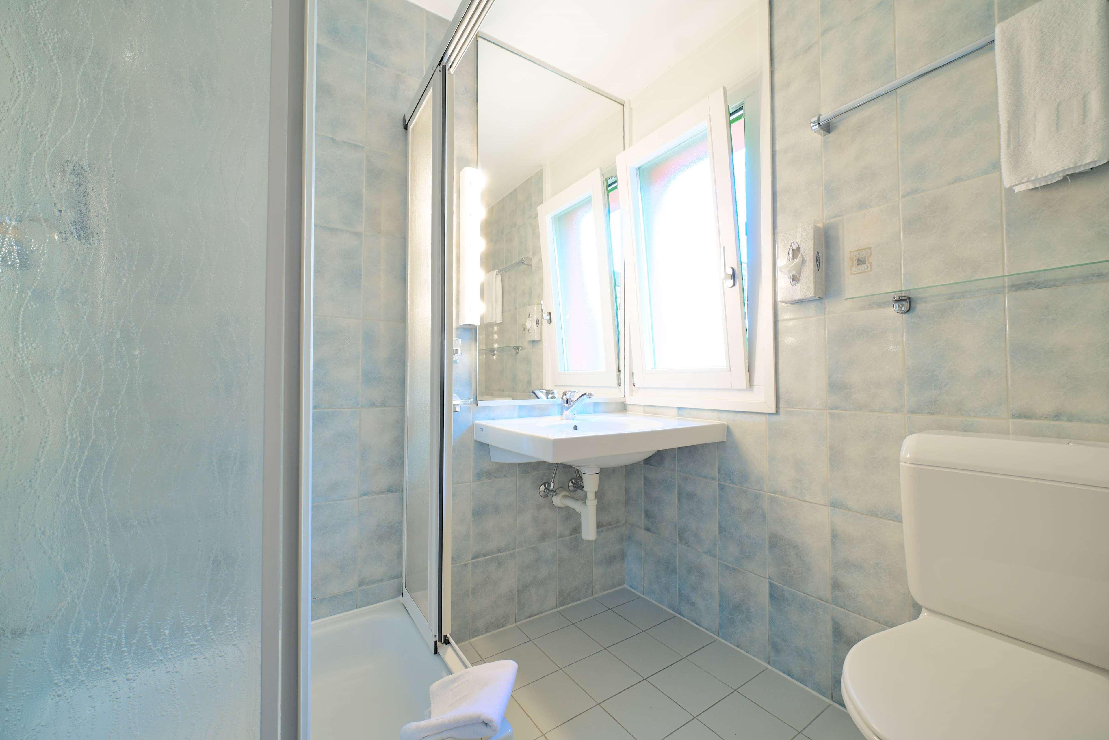 Double Deluxe King Bed