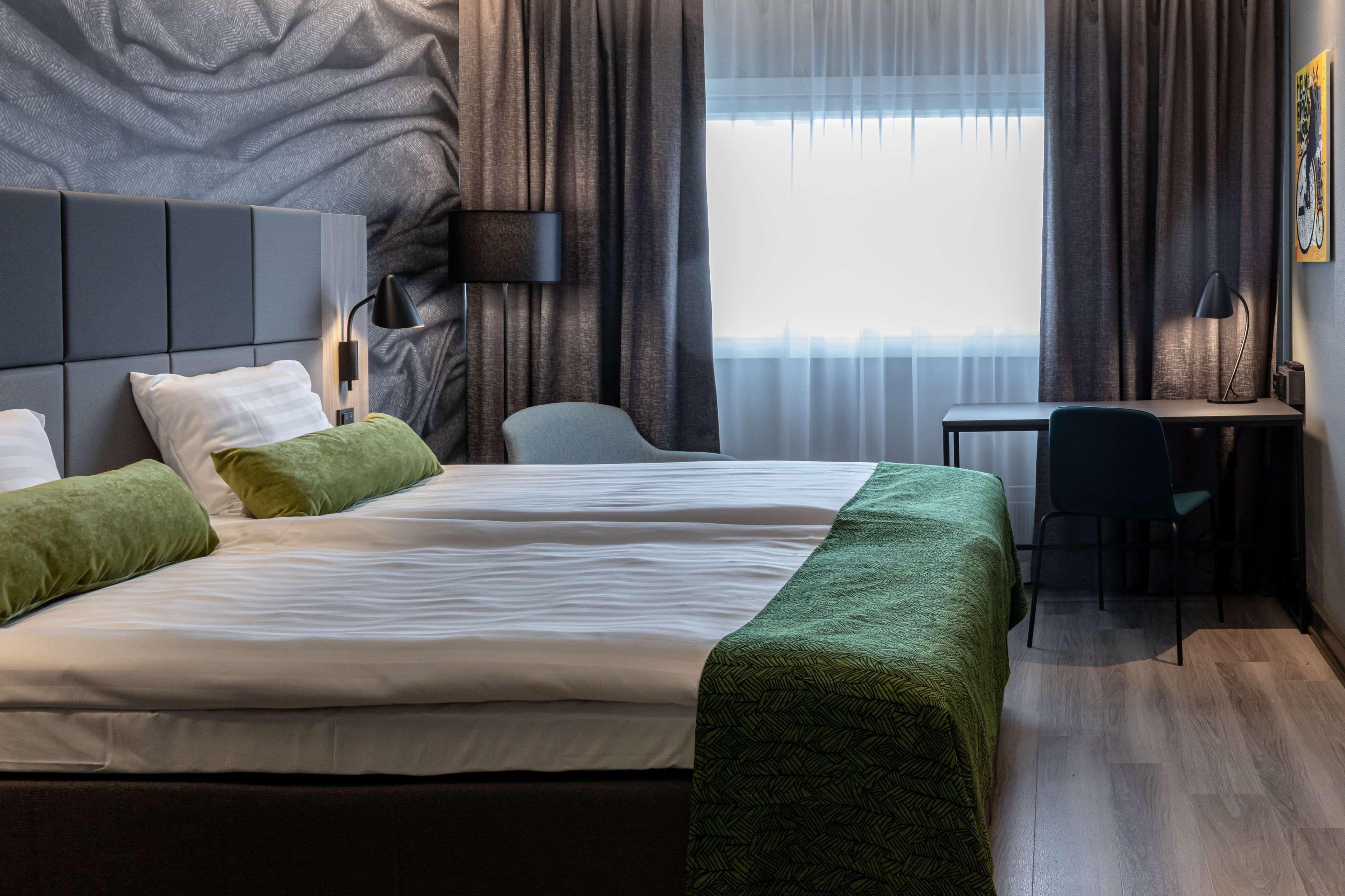 Double King Size Bed