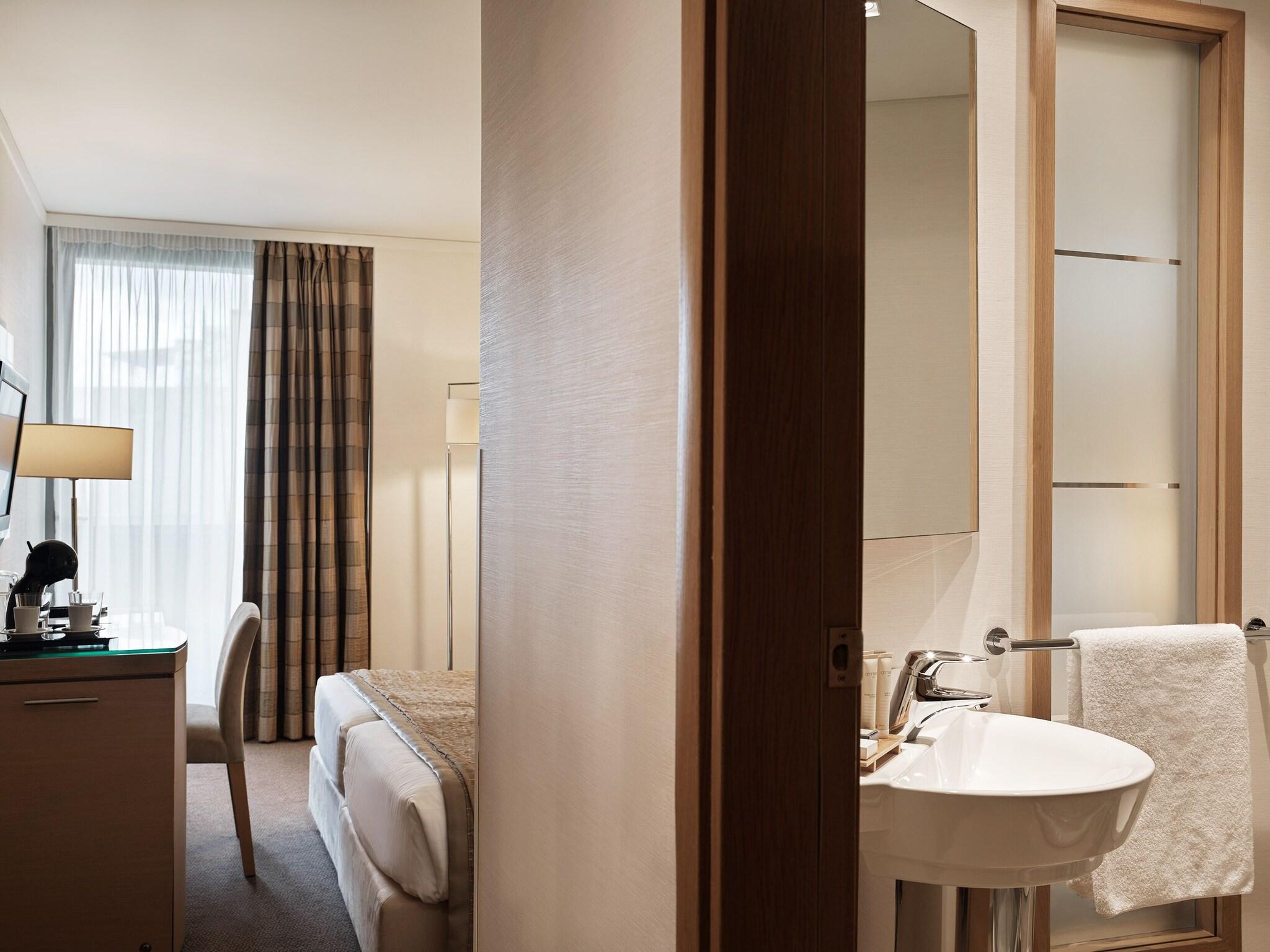 Double or Twin Economy