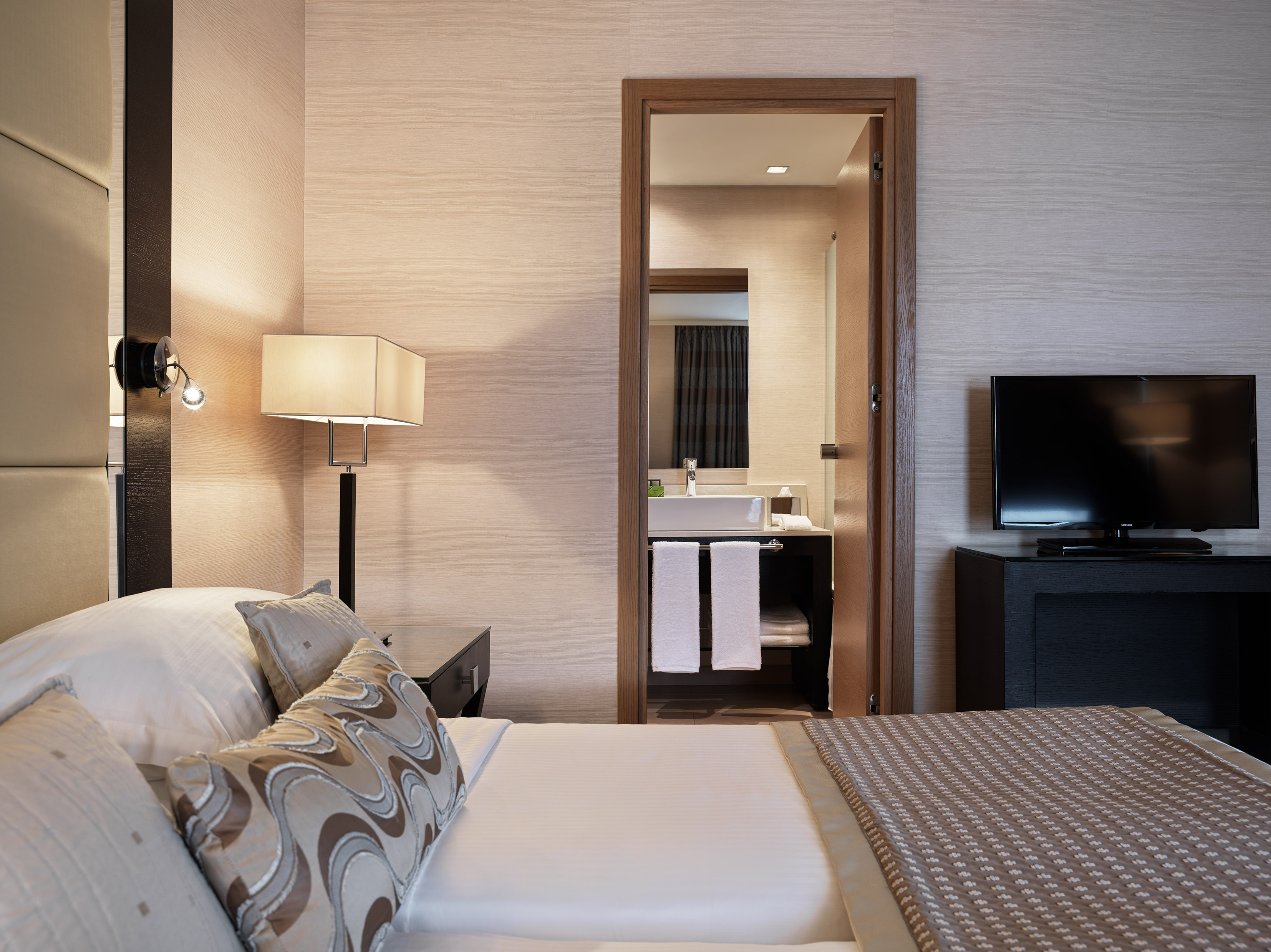 Double or Twin Executive