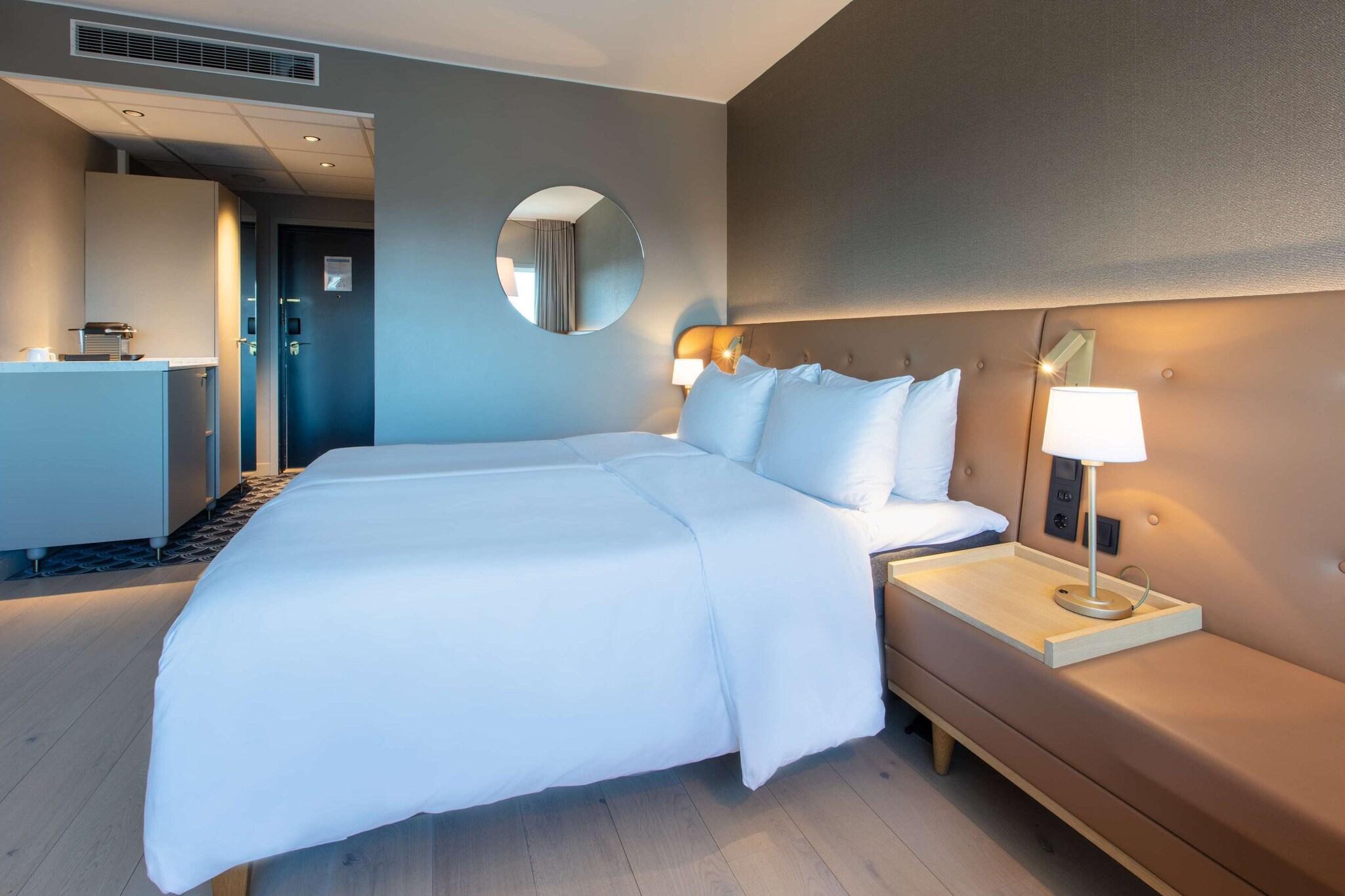 Double King Size Bed