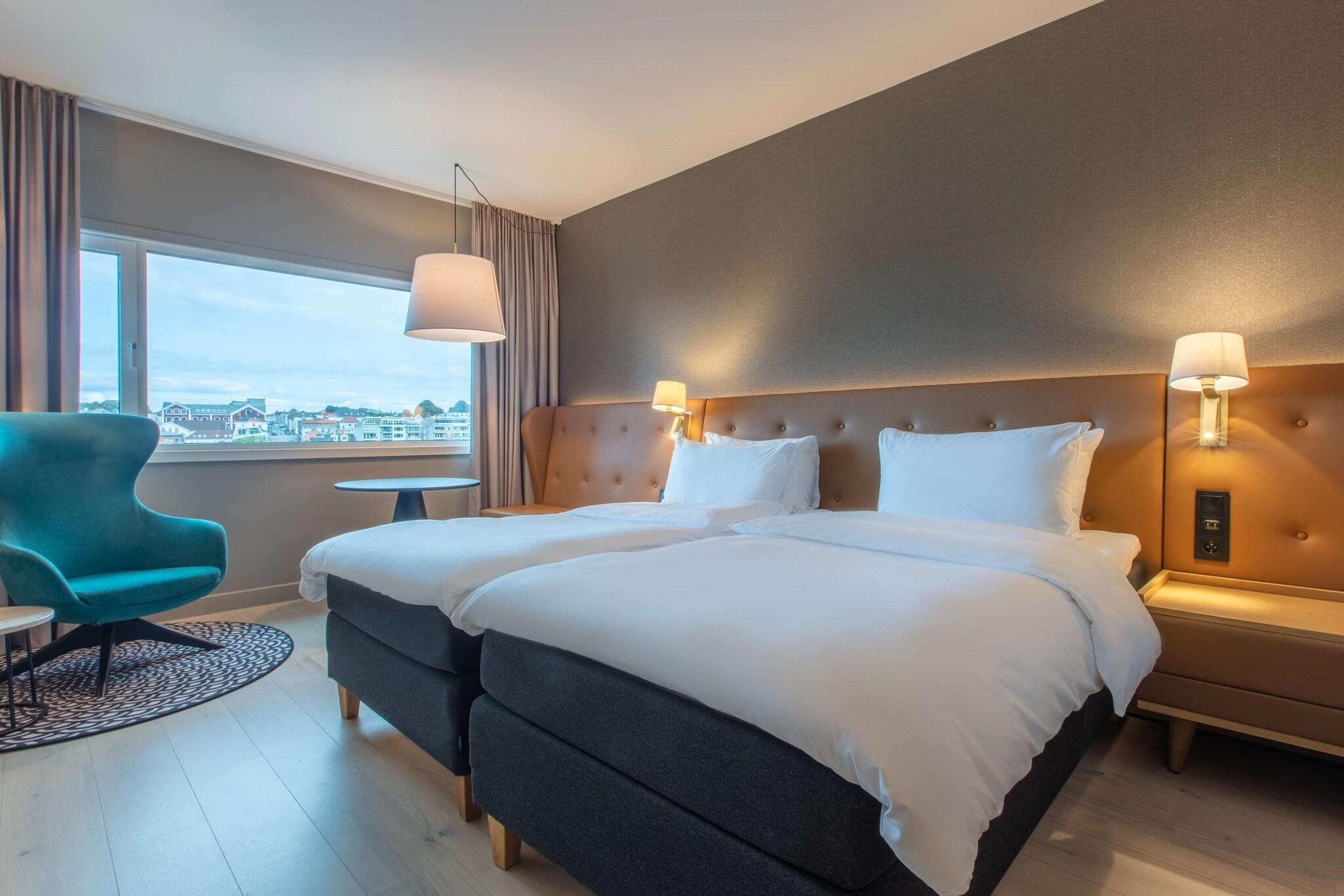 Double Premium with Views