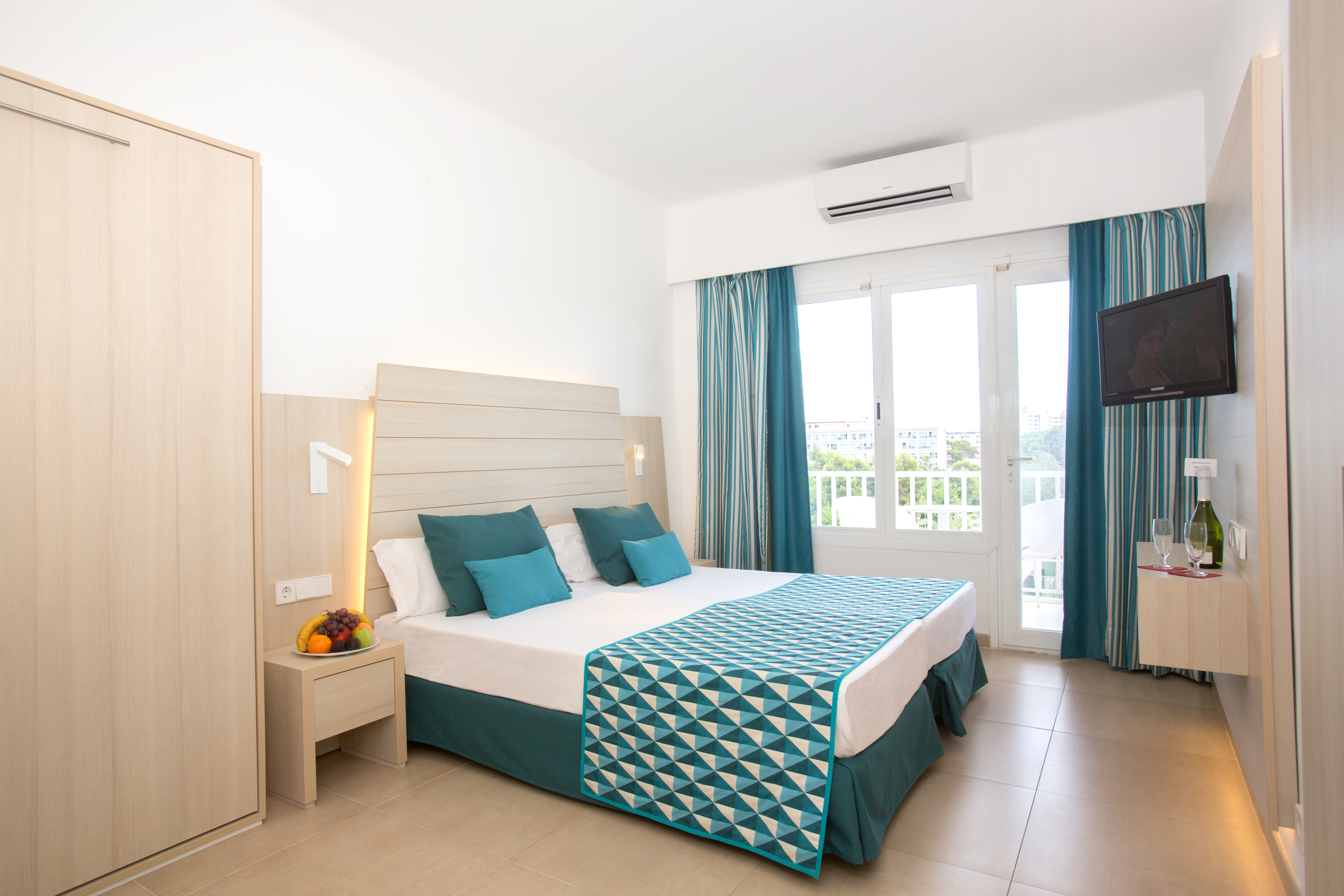 Double or Twin Standard