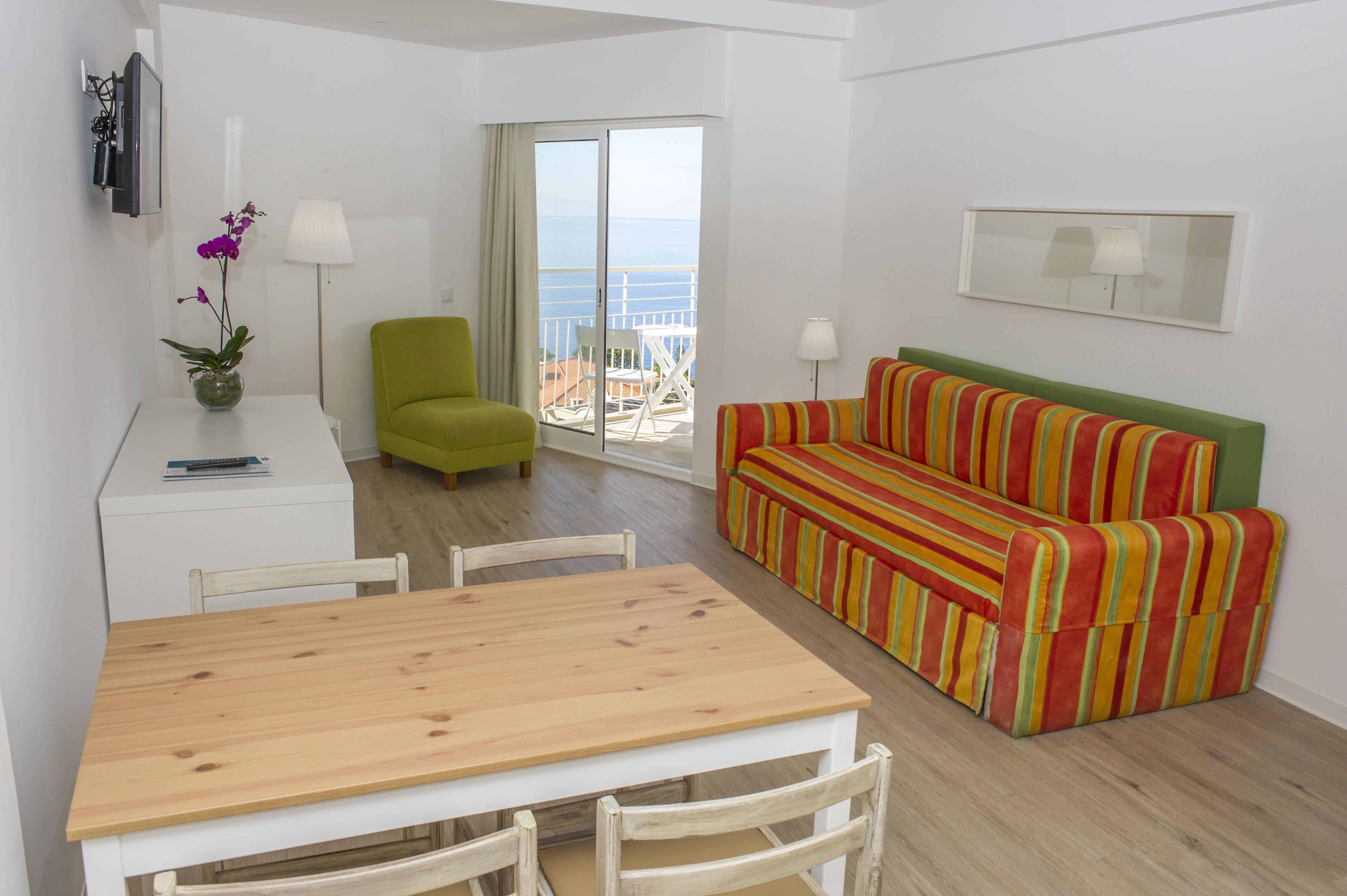 Apartment Capacity 4