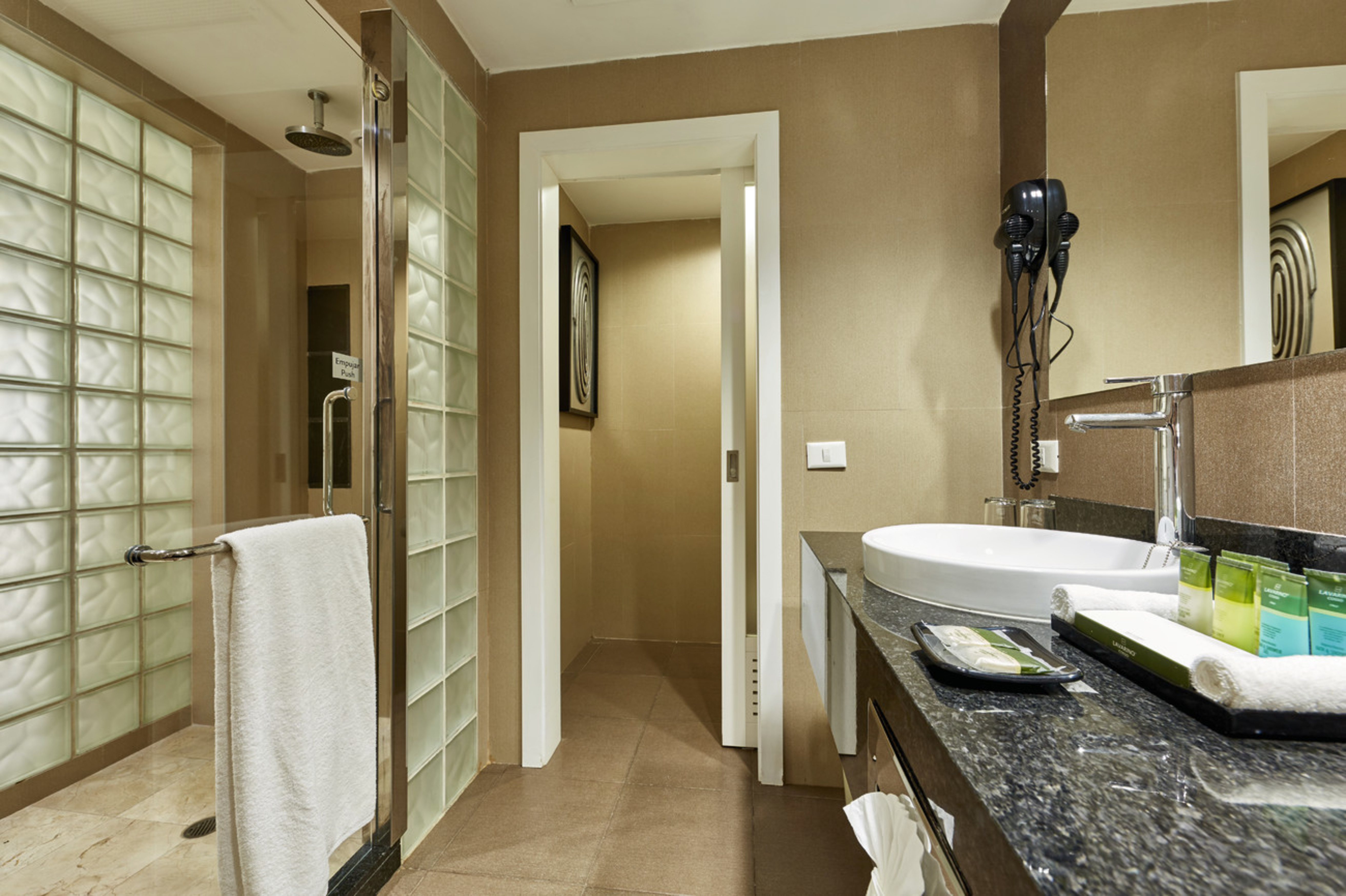 Junior Suite Standard