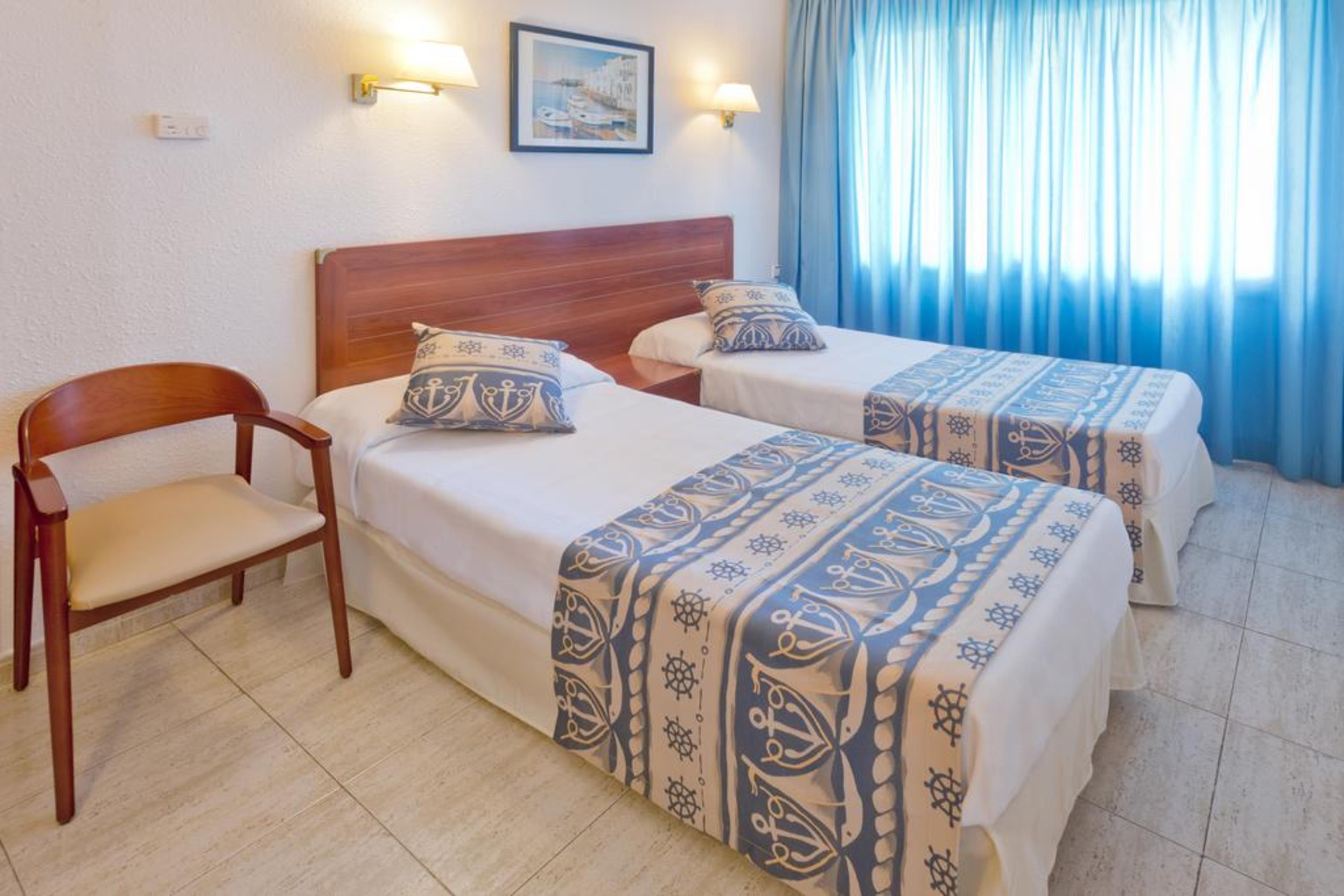 Double or Twin Standard