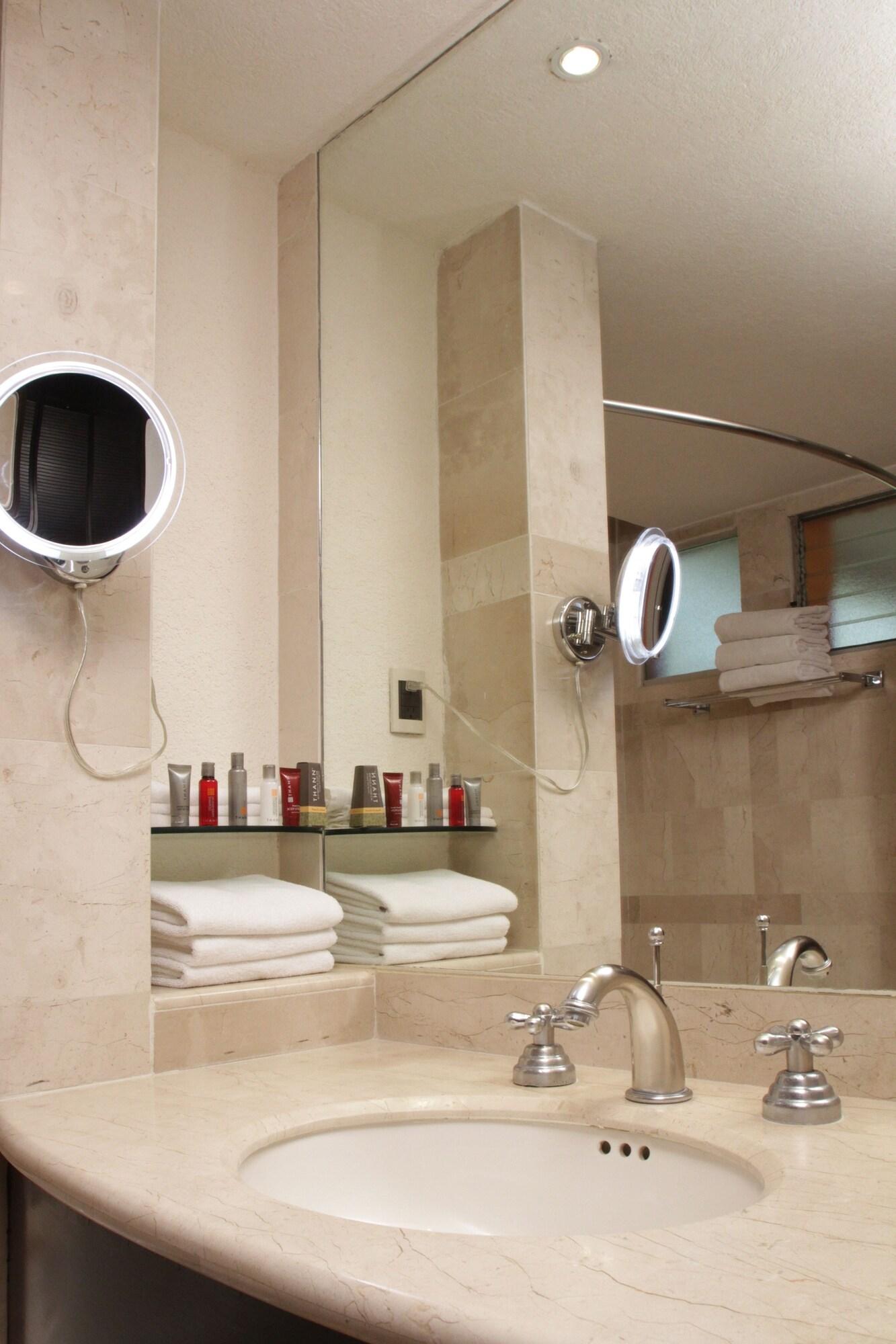 Double Executive King Bed