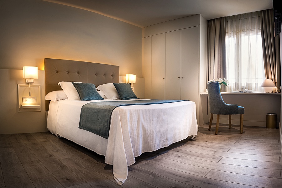 Double or Twin Standard