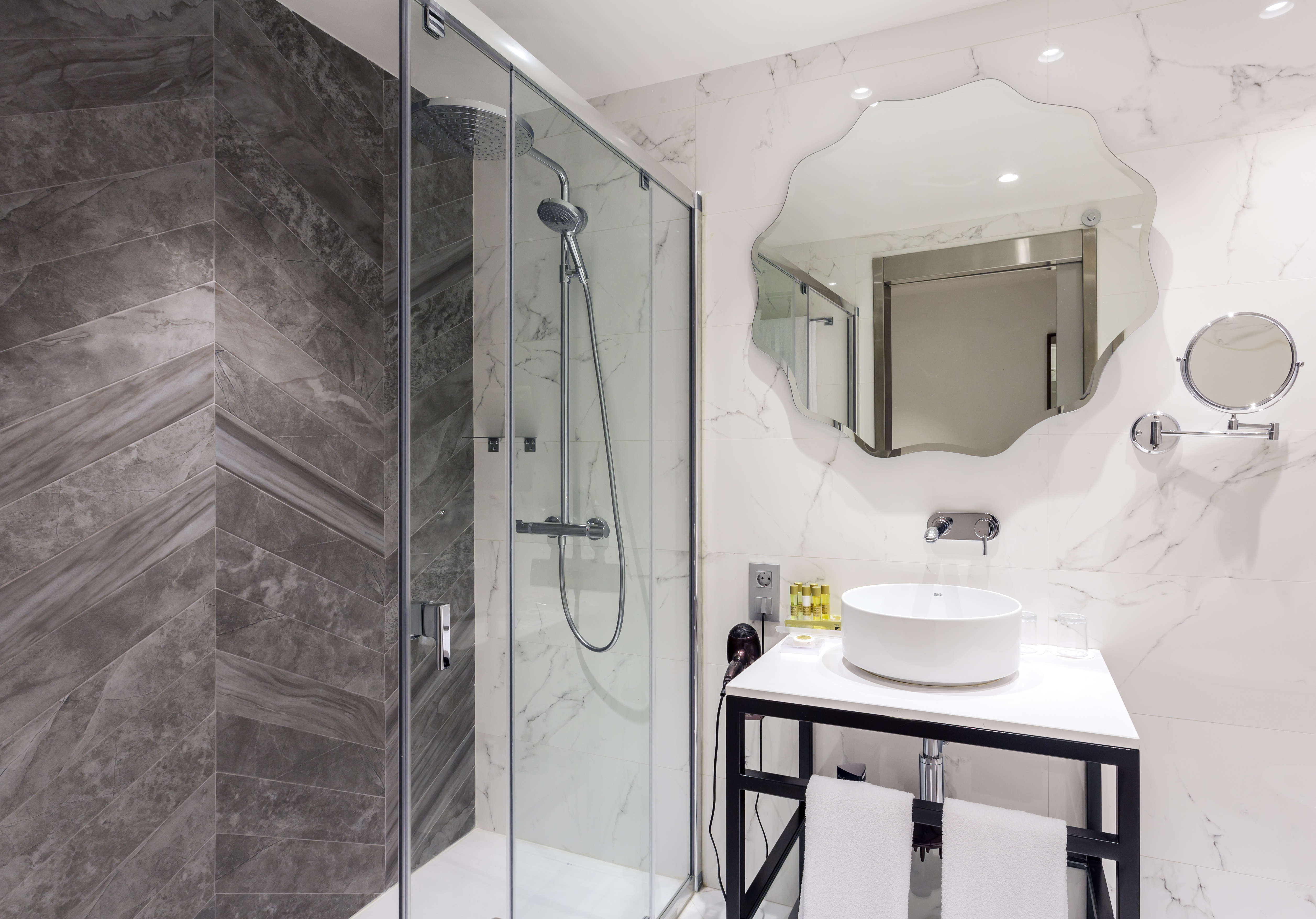 Double or Twin Deluxe