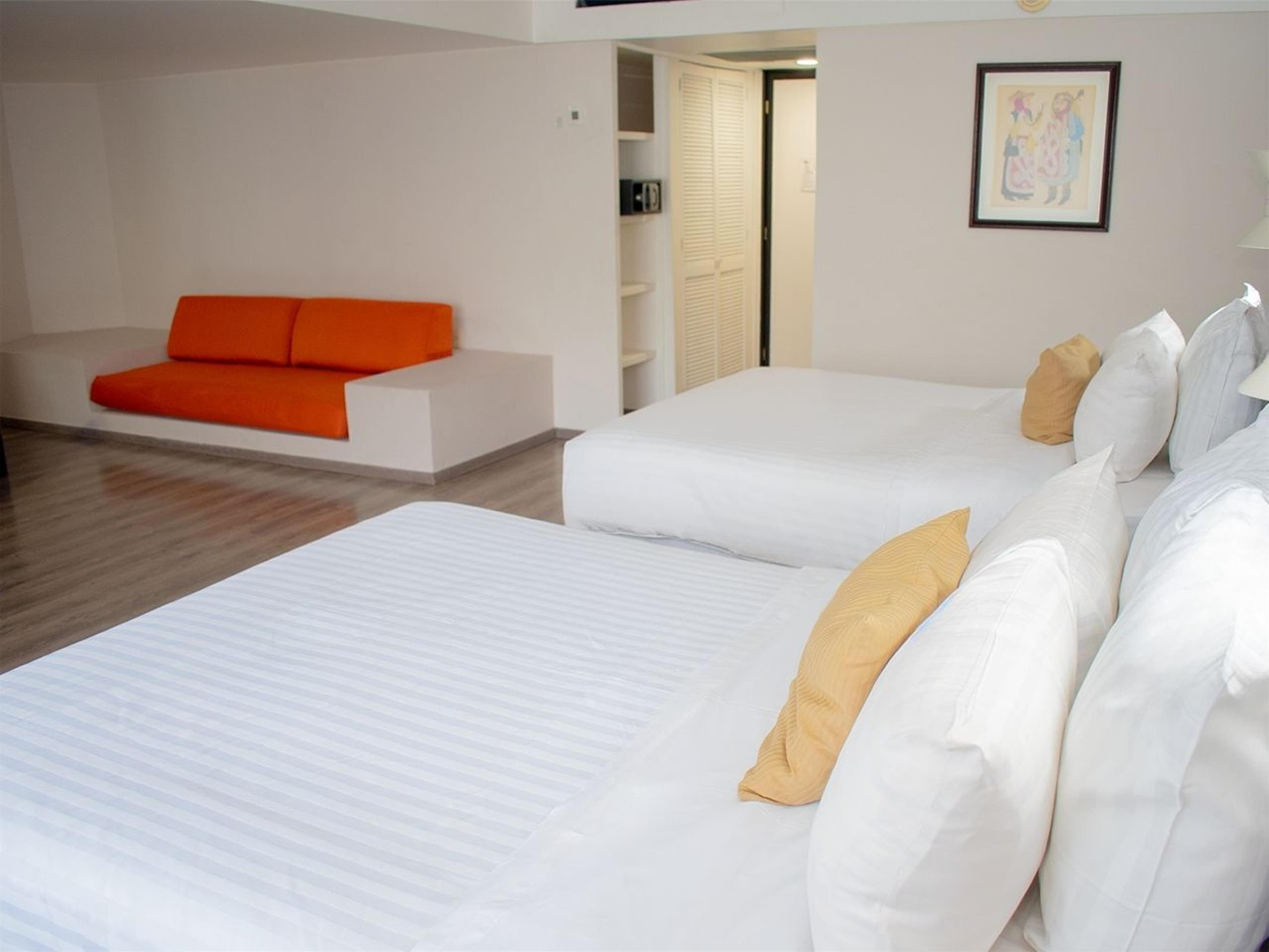 Junior Suite Two Queen Beds Non Smoking