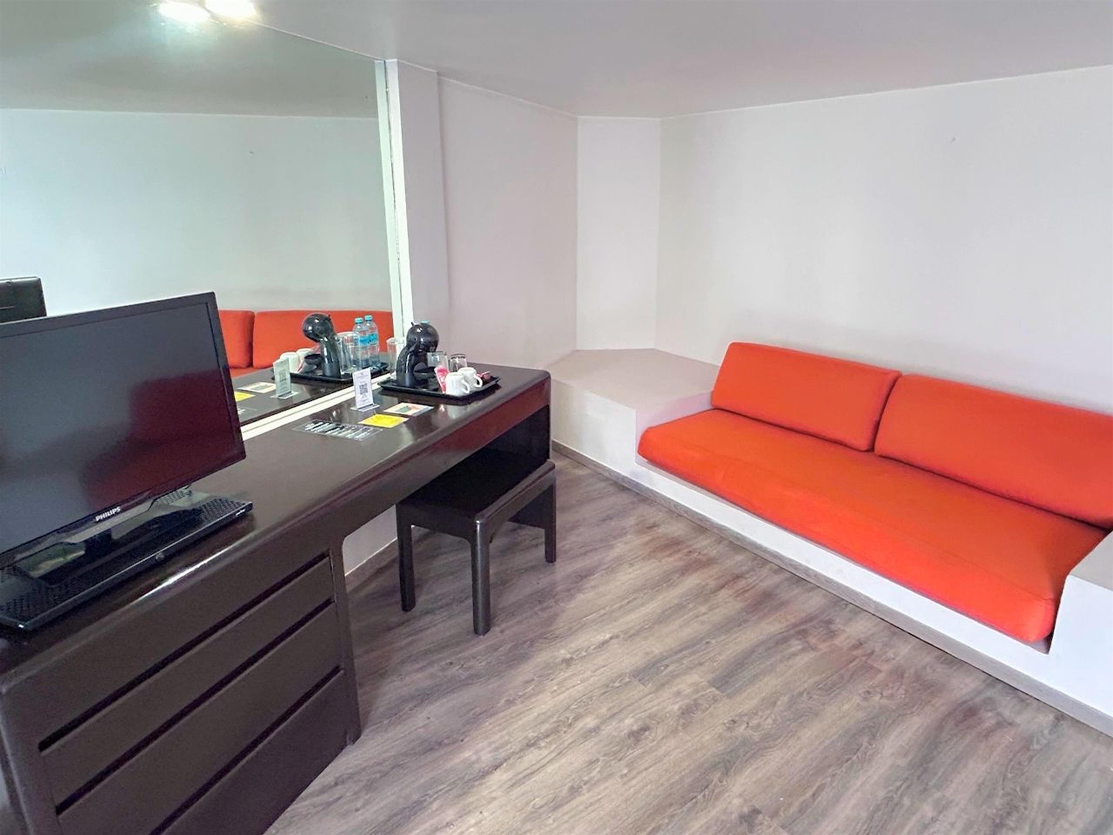 Junior Suite Two Queen Beds Non Smoking