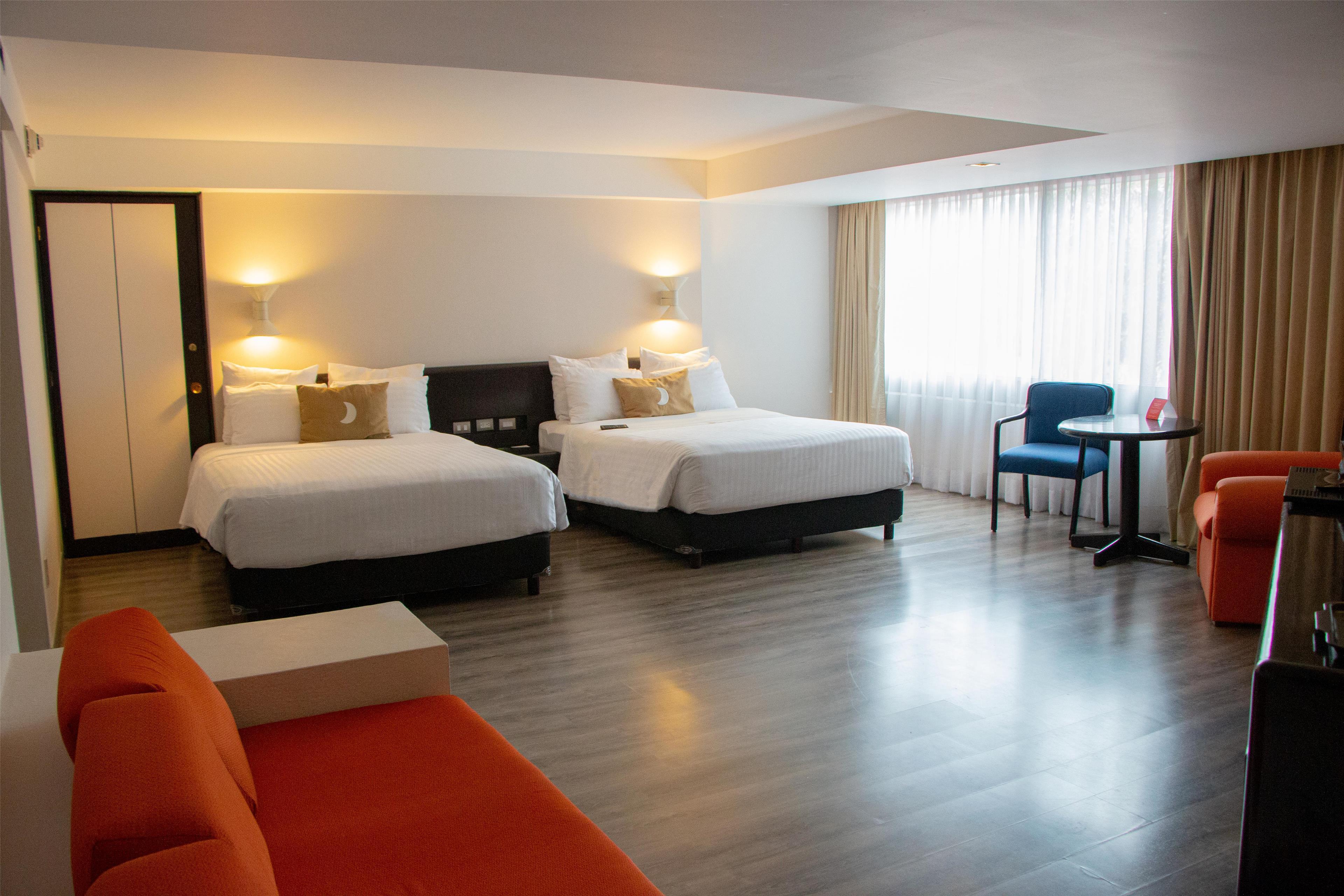 Junior Suite Two Queen Beds Non Smoking