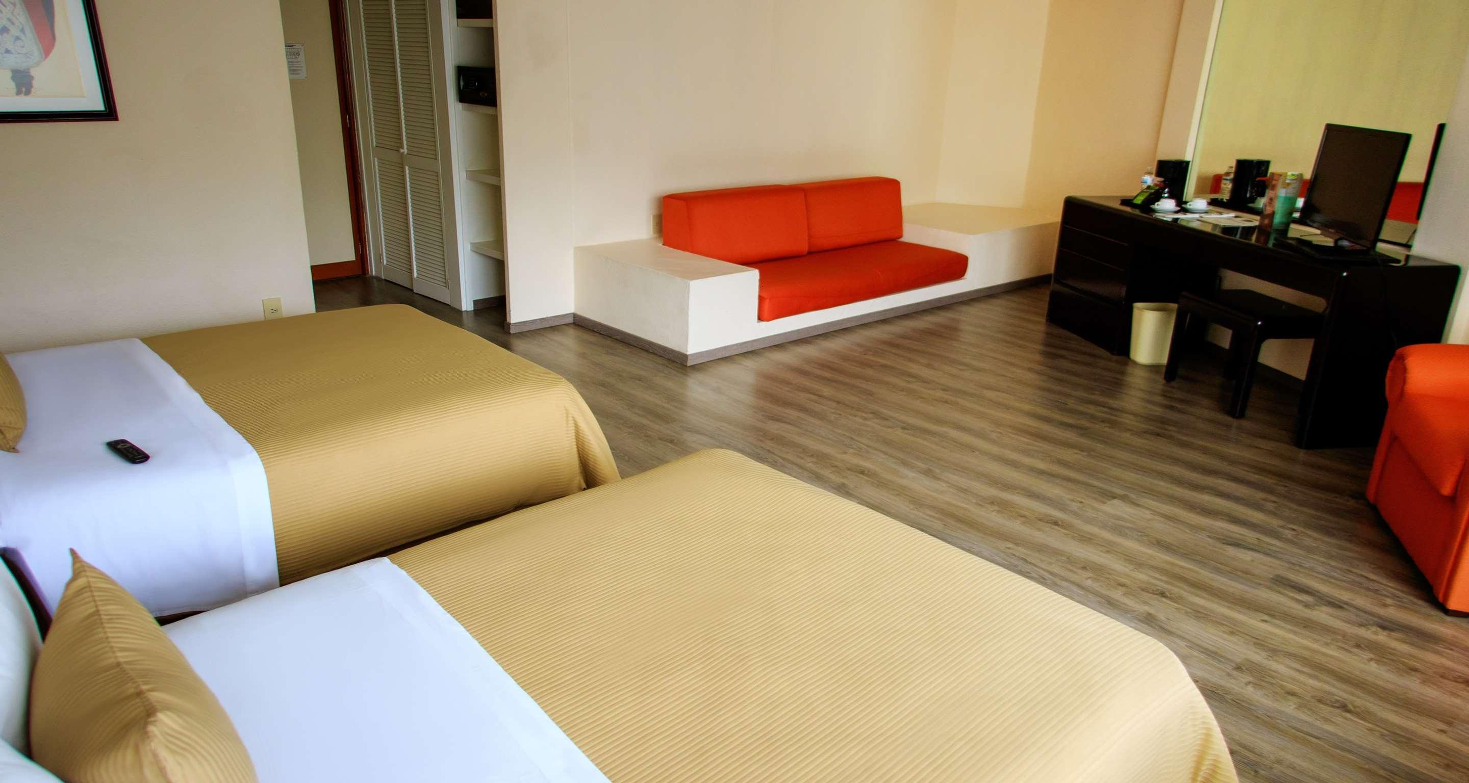 Junior Suite Two Queen Beds Non Smoking