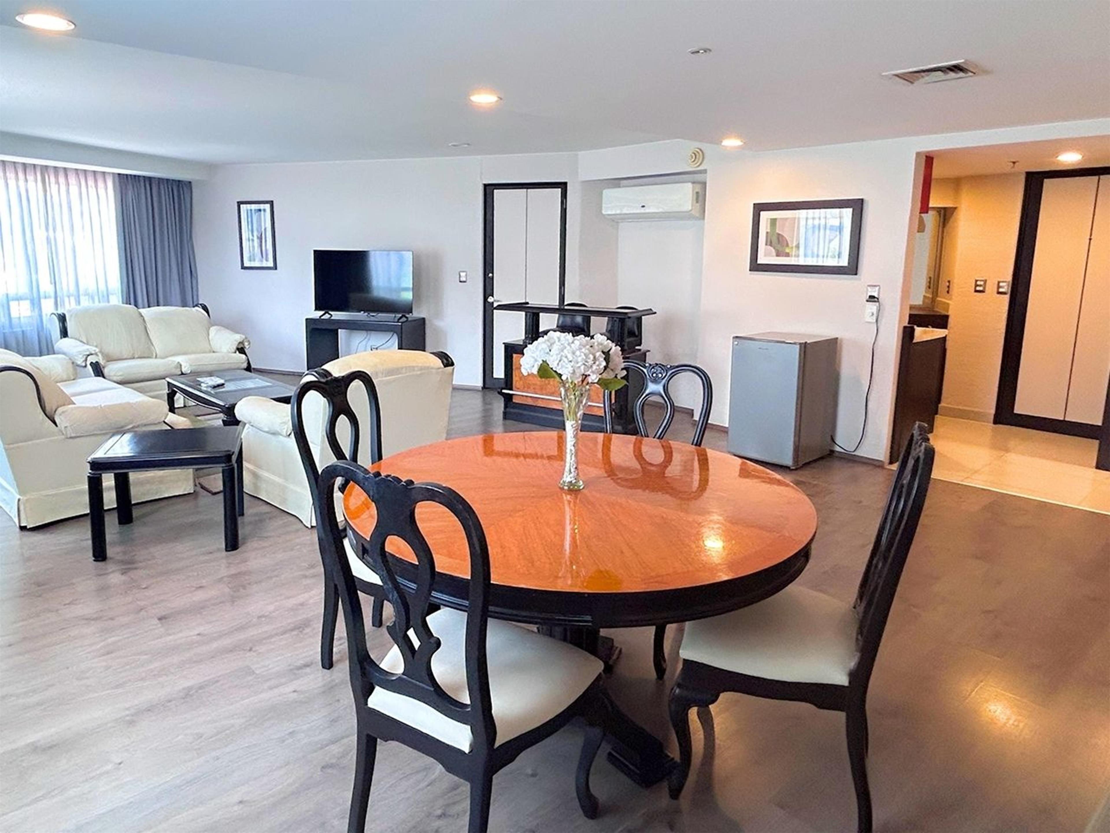 Suite Executive King Bed