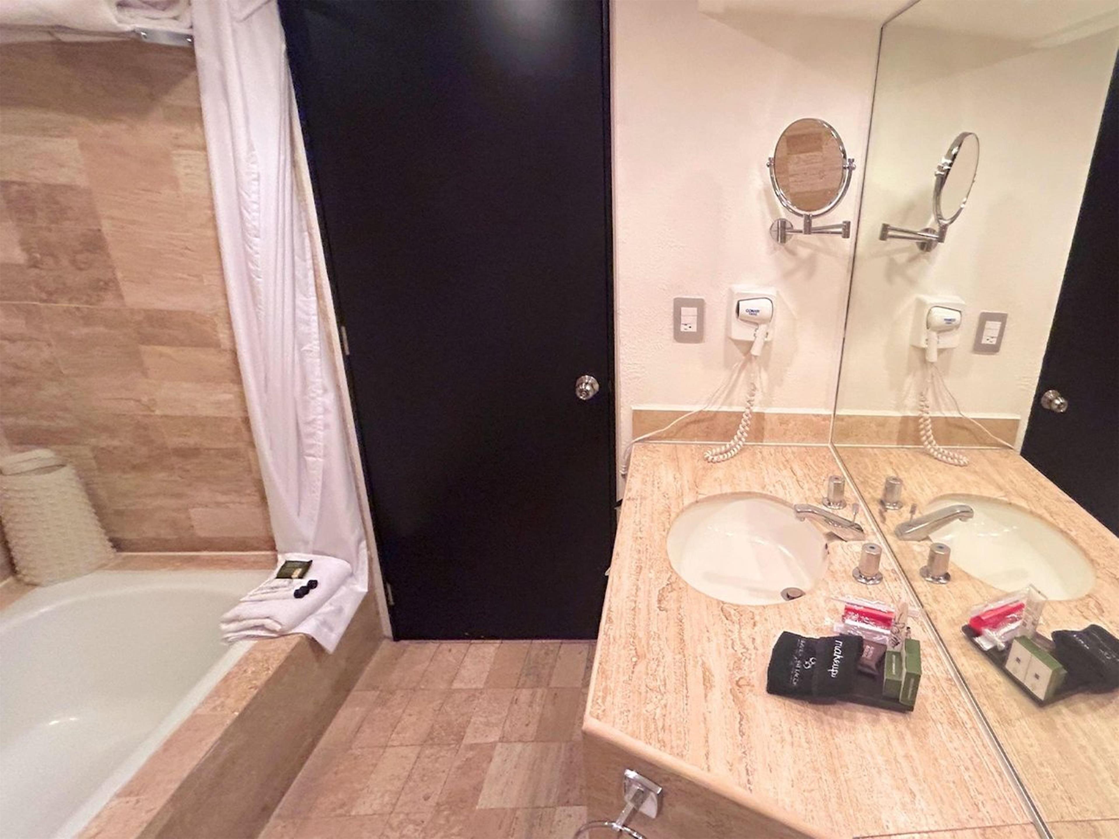 Double Executive King Bed