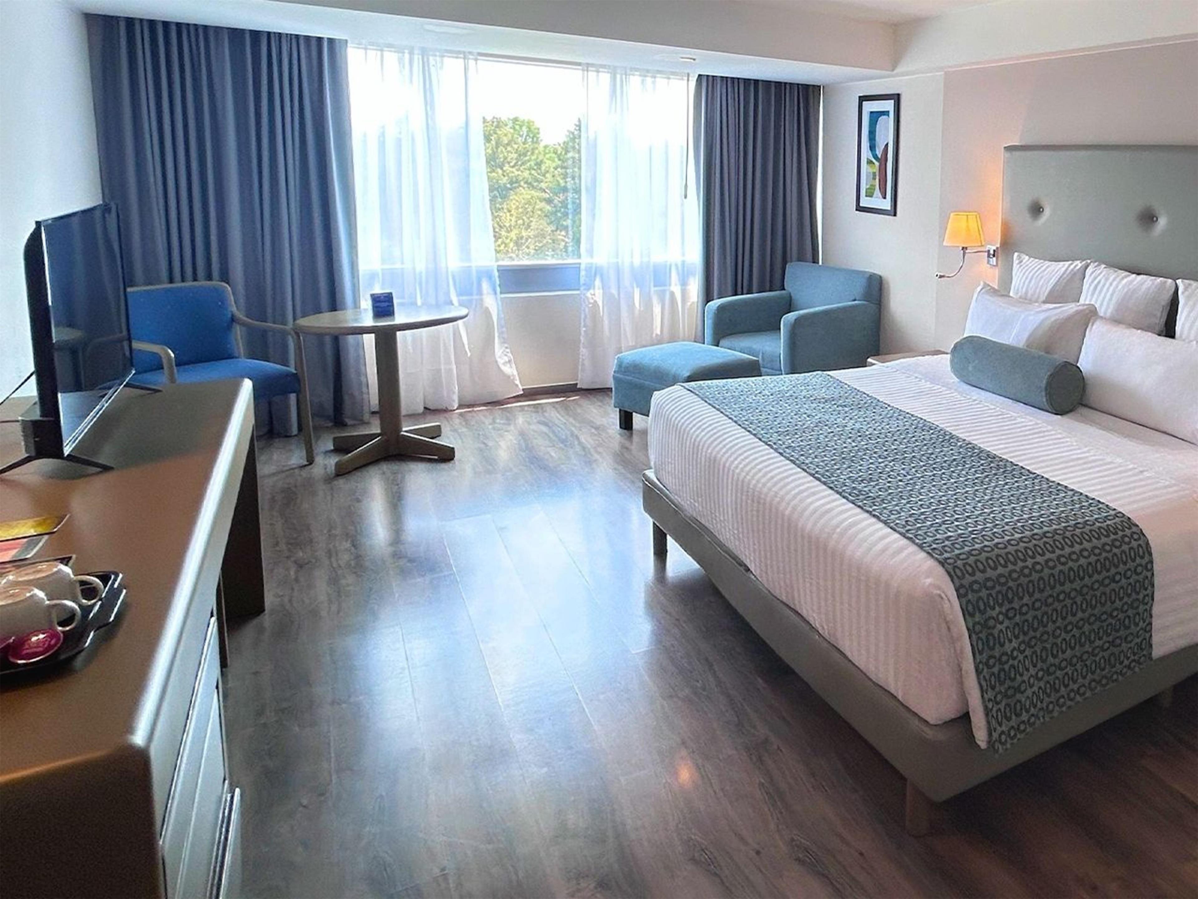 Double Executive King Bed