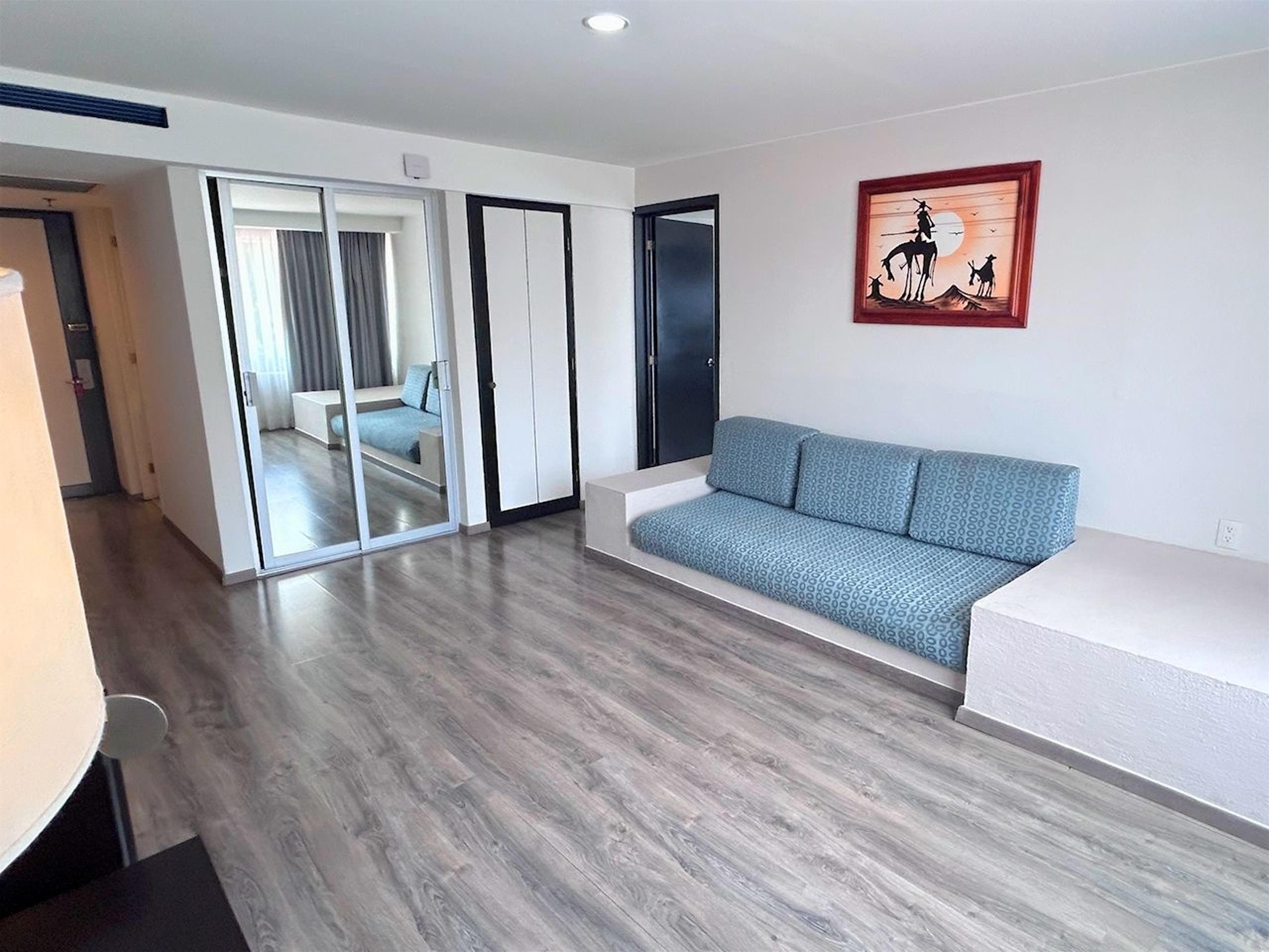 Suite King Bed Non Smoking