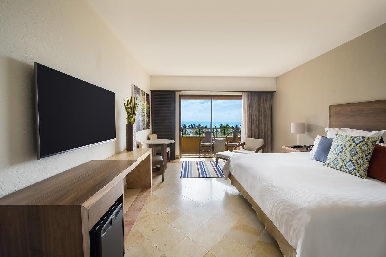 Room Deluxe King Bed